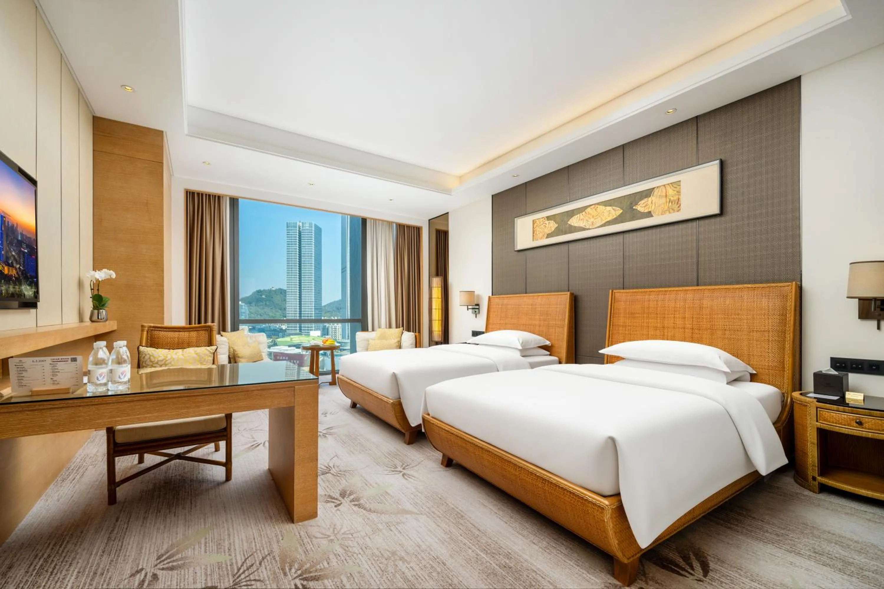 Photo of the whole room, Bed in Dongguan Kande International Hotel