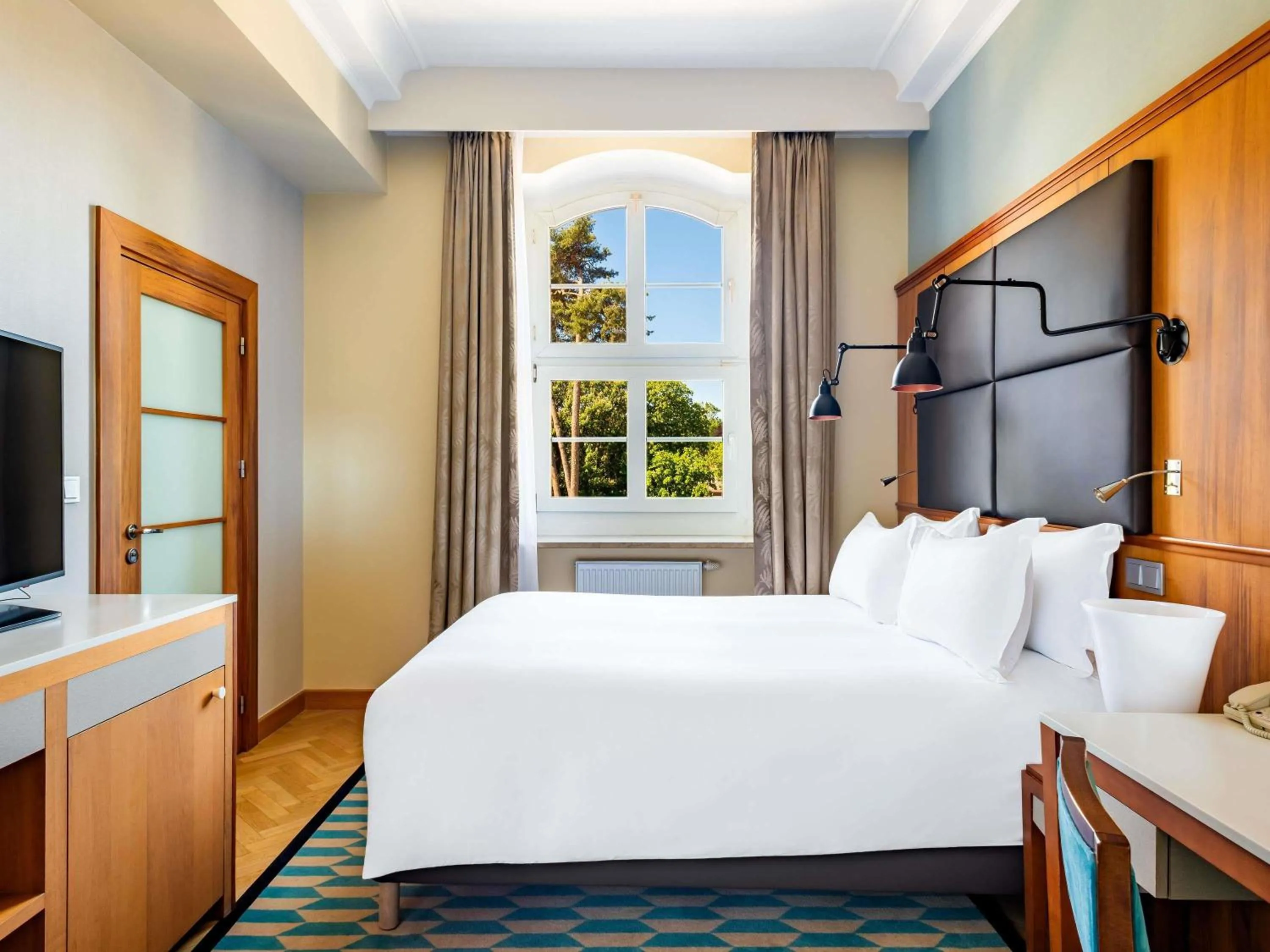 Bedroom, Bed in Sofitel Grand Sopot