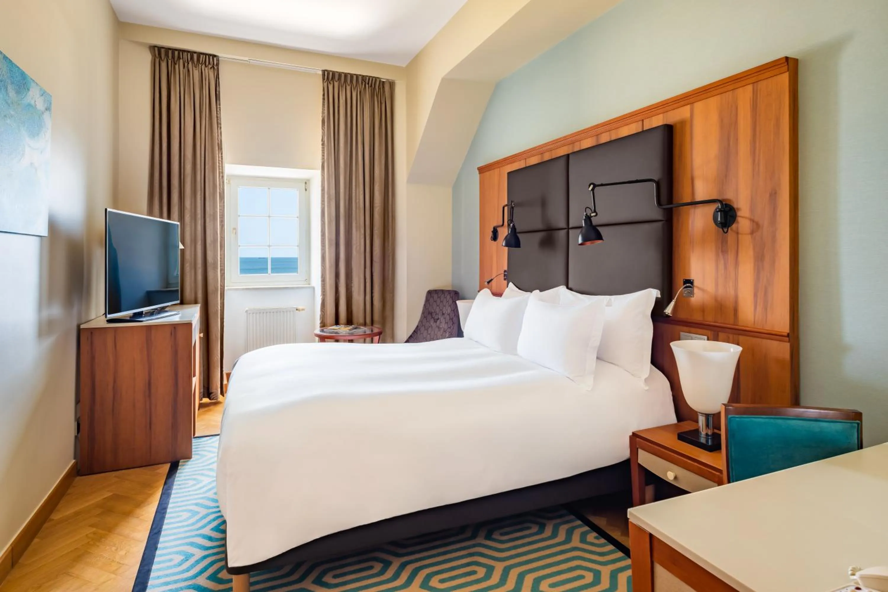 Bed in Sofitel Grand Sopot