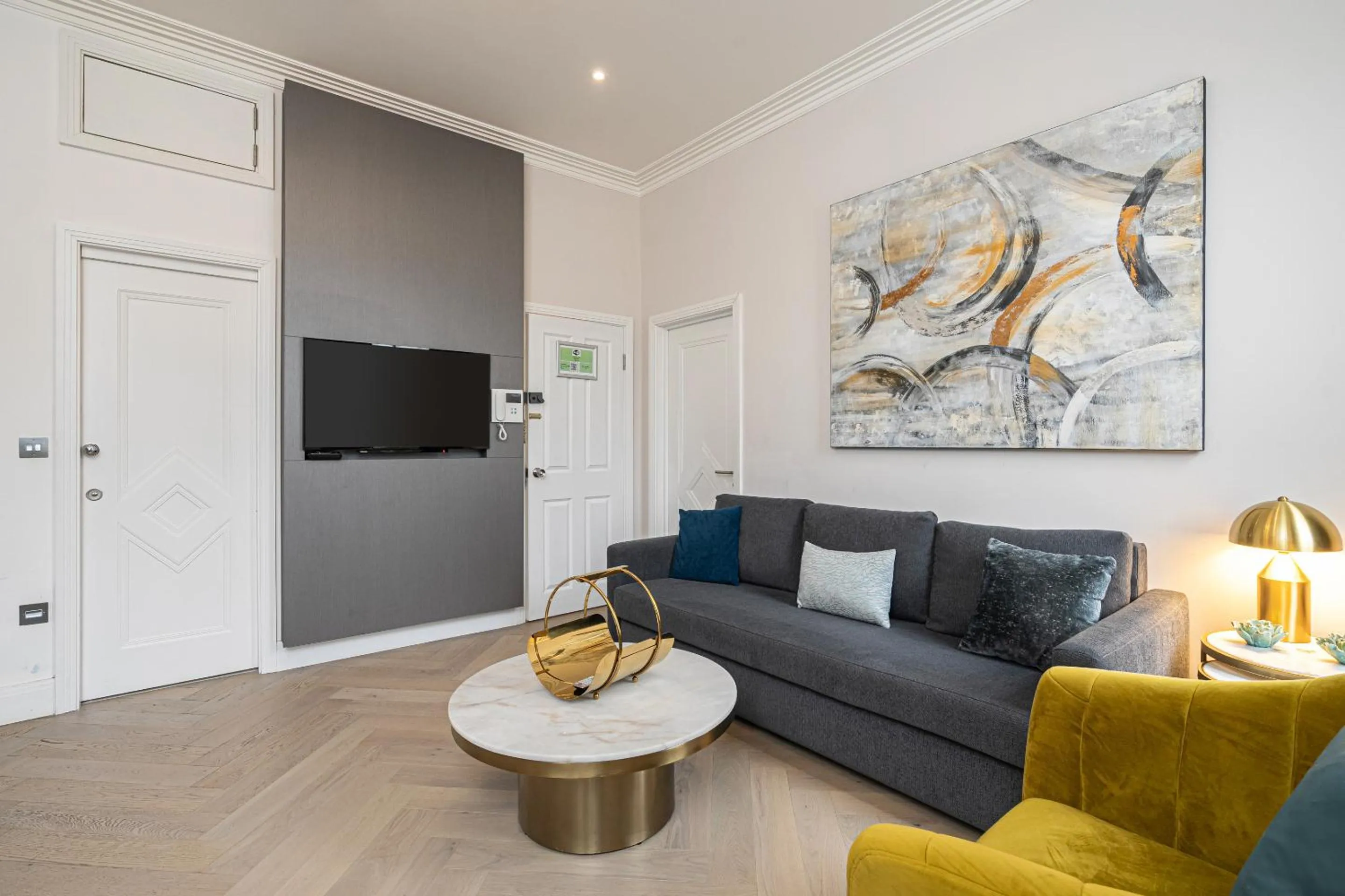 Bedroom in Modern Apartments Near Harrods and the Science Museum