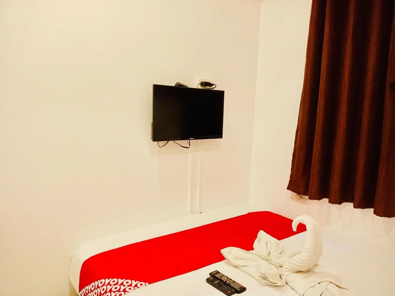 Bedroom in OYO 888 City Stay Inns Fortview BGC