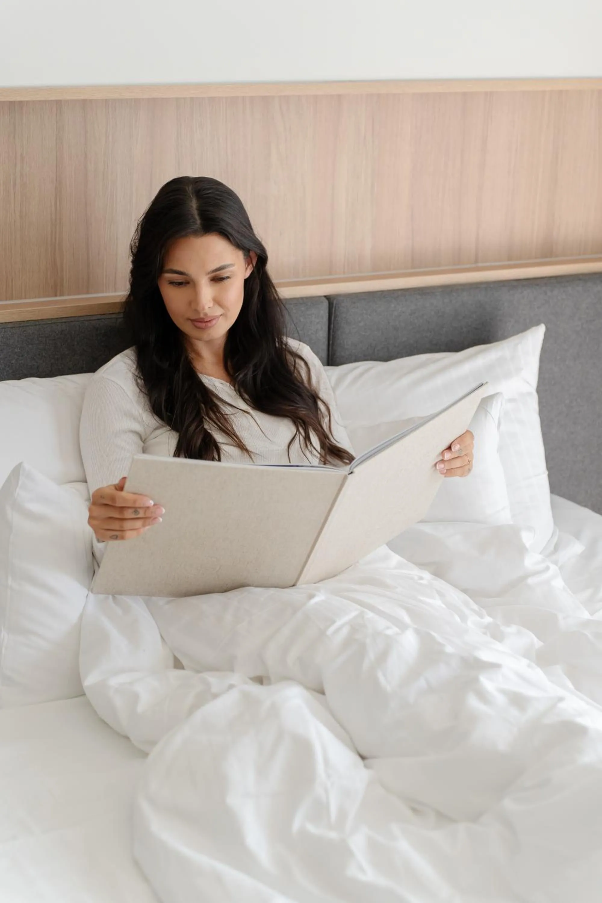 People, Bed in Hotel Shuum Boutique - Destigo Hotels