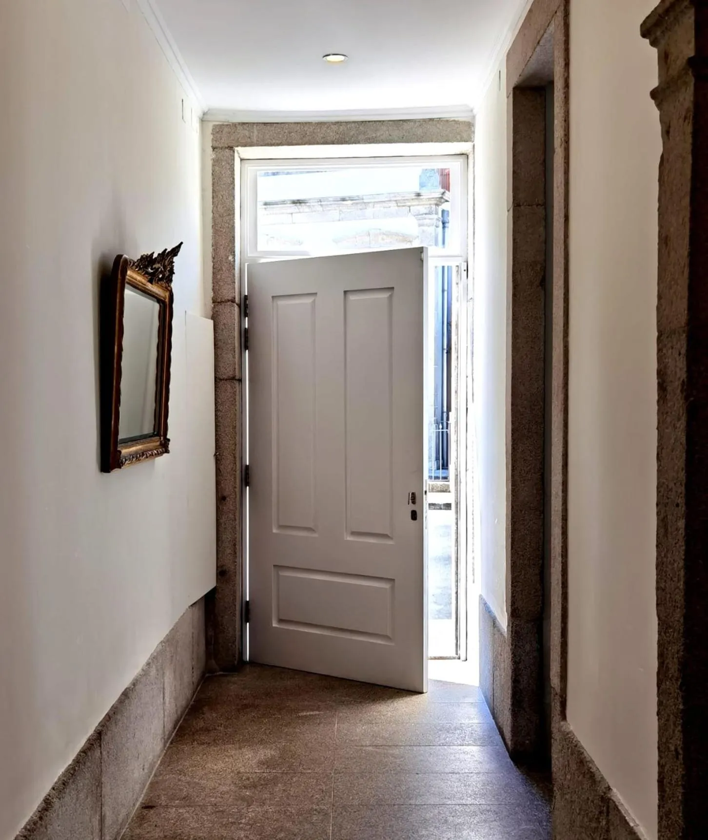 Property building in Monsenhor52