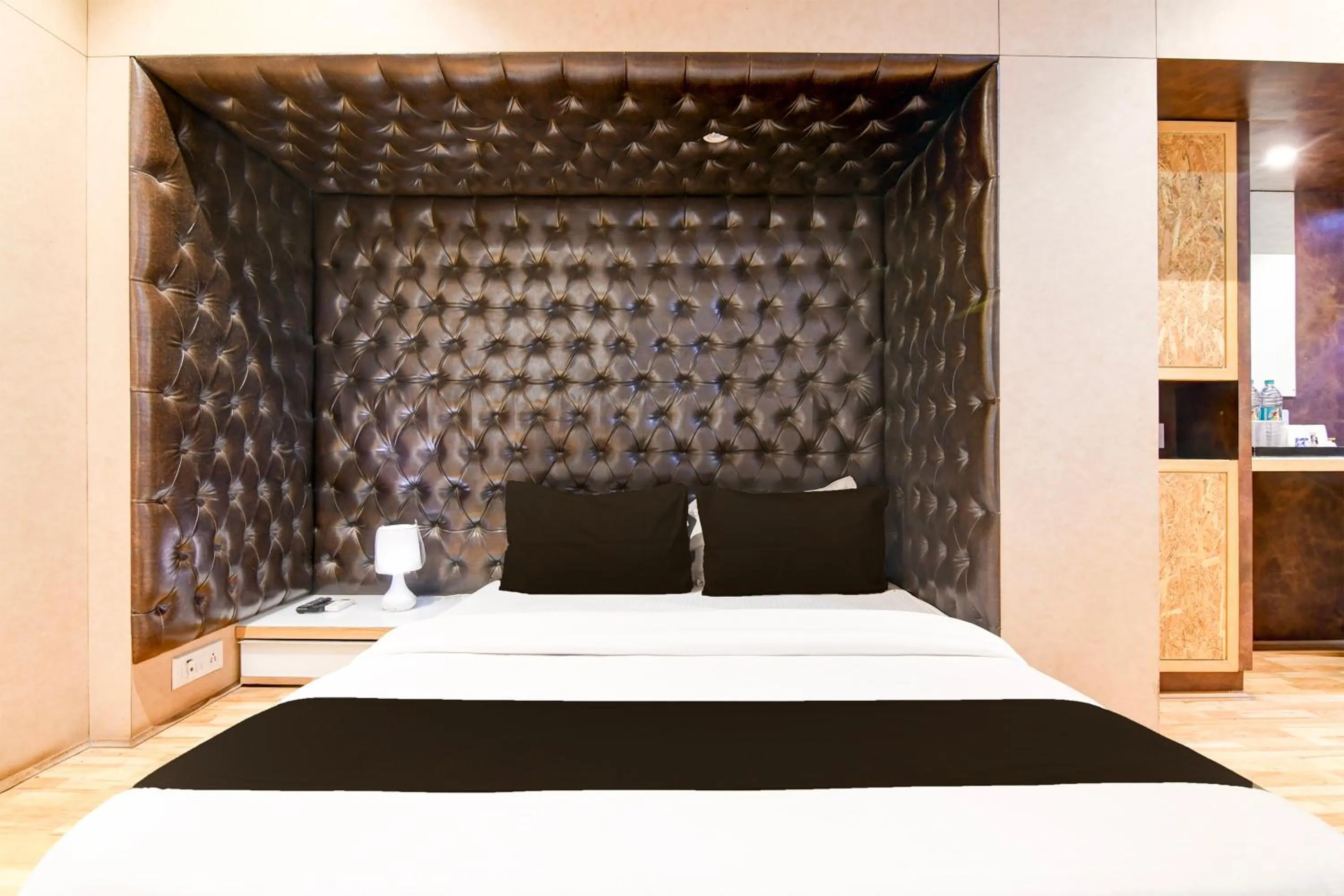 Bedroom, Bed in Super Collection O VIP Road Formerly Hotel Heritage