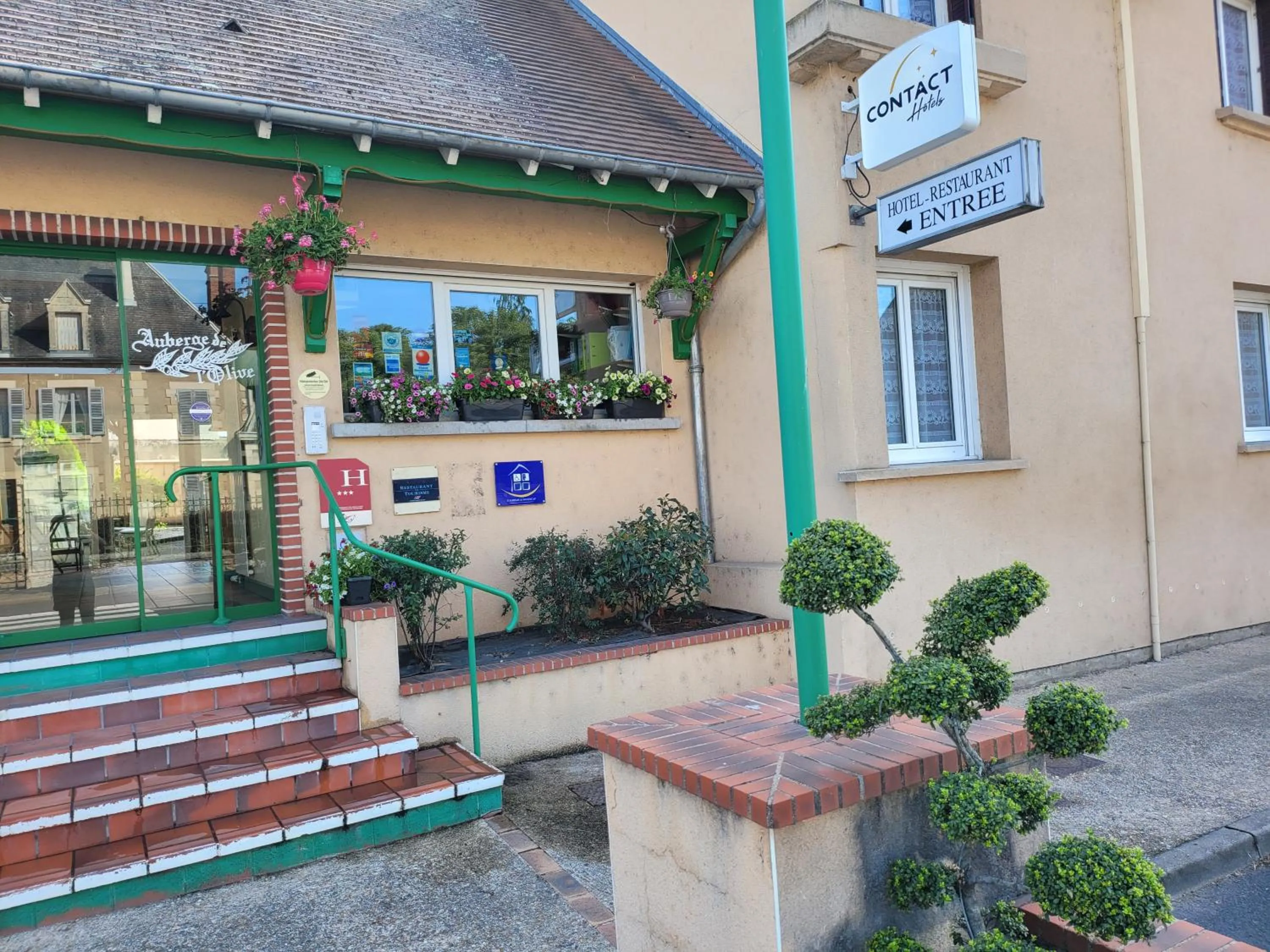 L'AUBERGE DE L'OLIVE