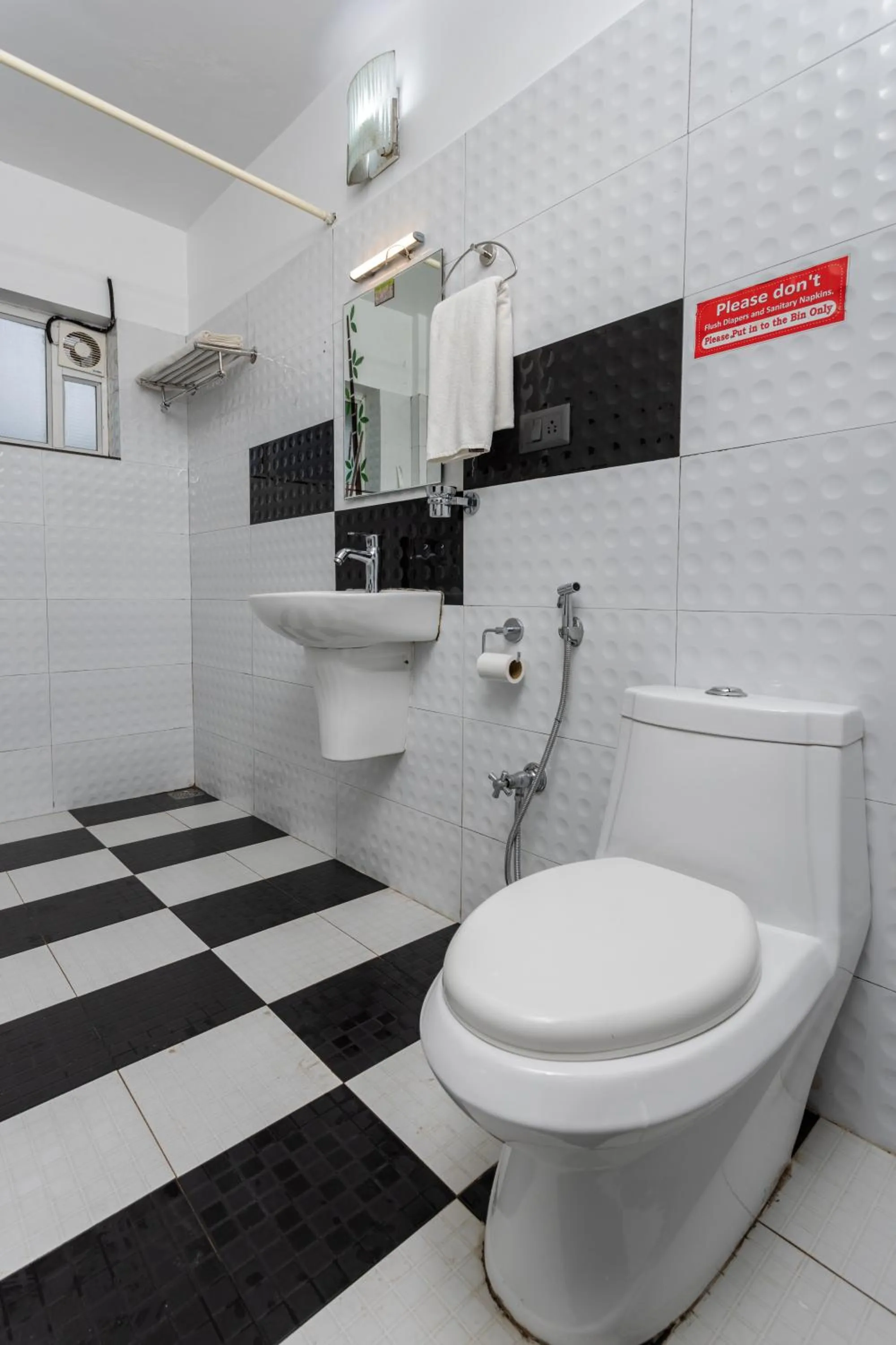 Bathroom in Eterno Camellia & Elettaria Resort with Pool