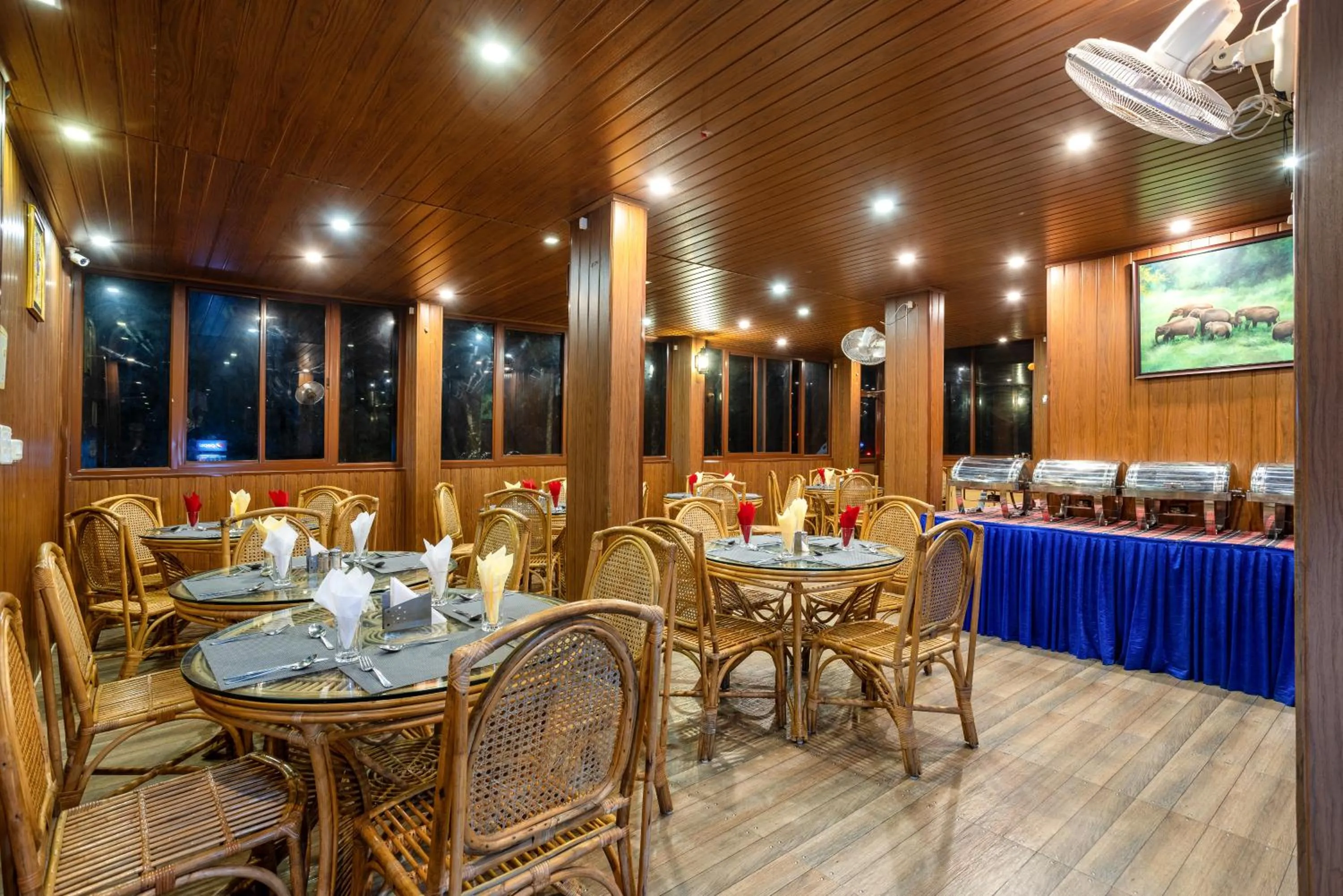 Restaurant/places to eat in Eterno Camellia & Elettaria Resort with Pool