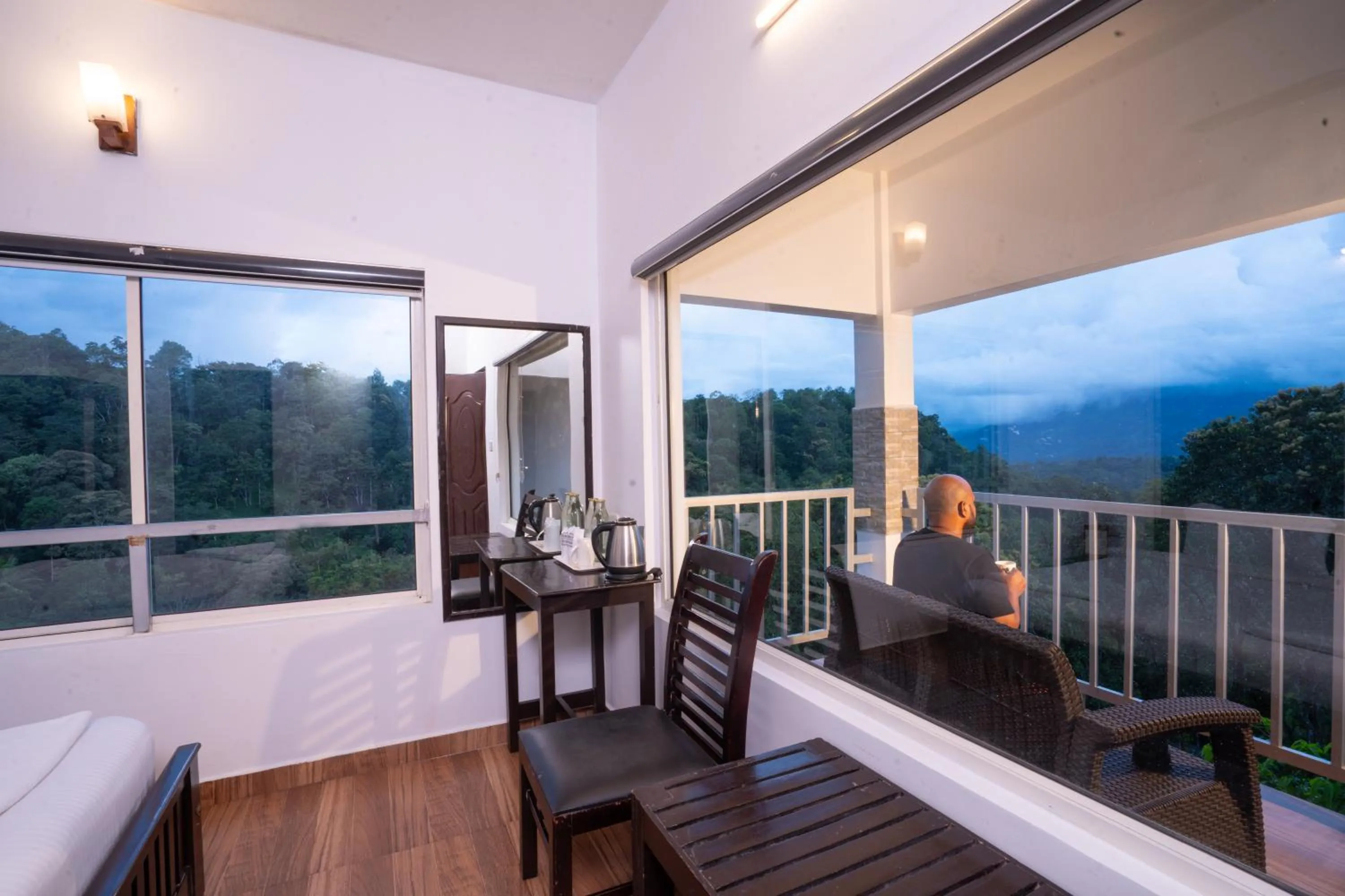 Eterno Camellia & Elettaria Resort with Pool