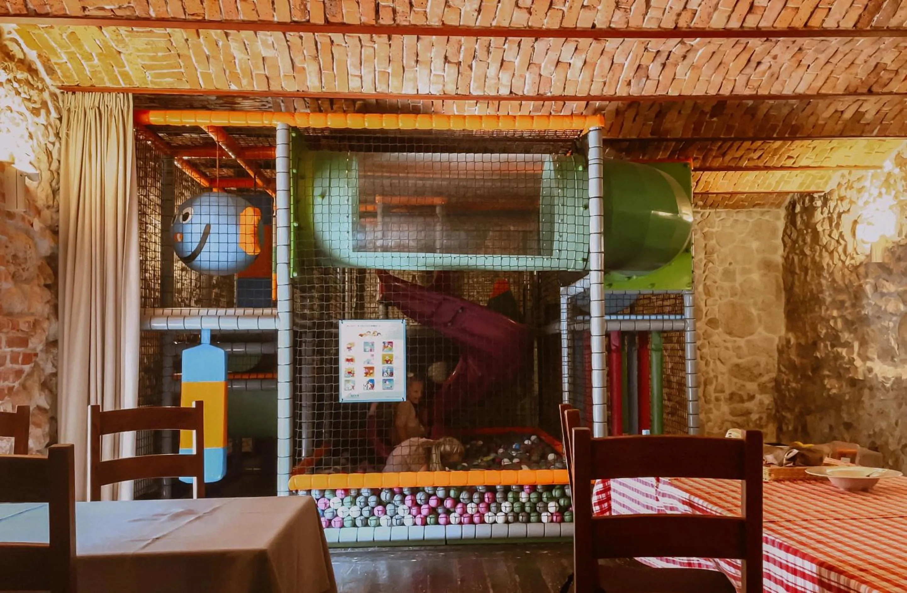 Restaurant/places to eat in Dwór w Tomaszowicach