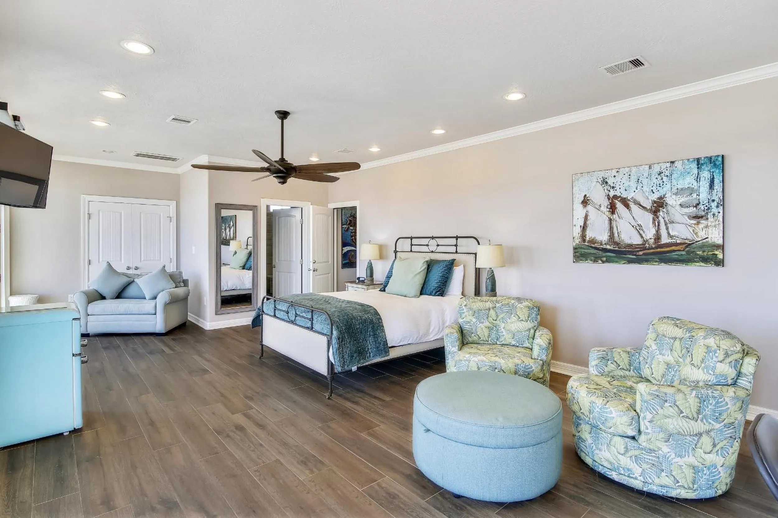 Bed in Enchanted Beachfront