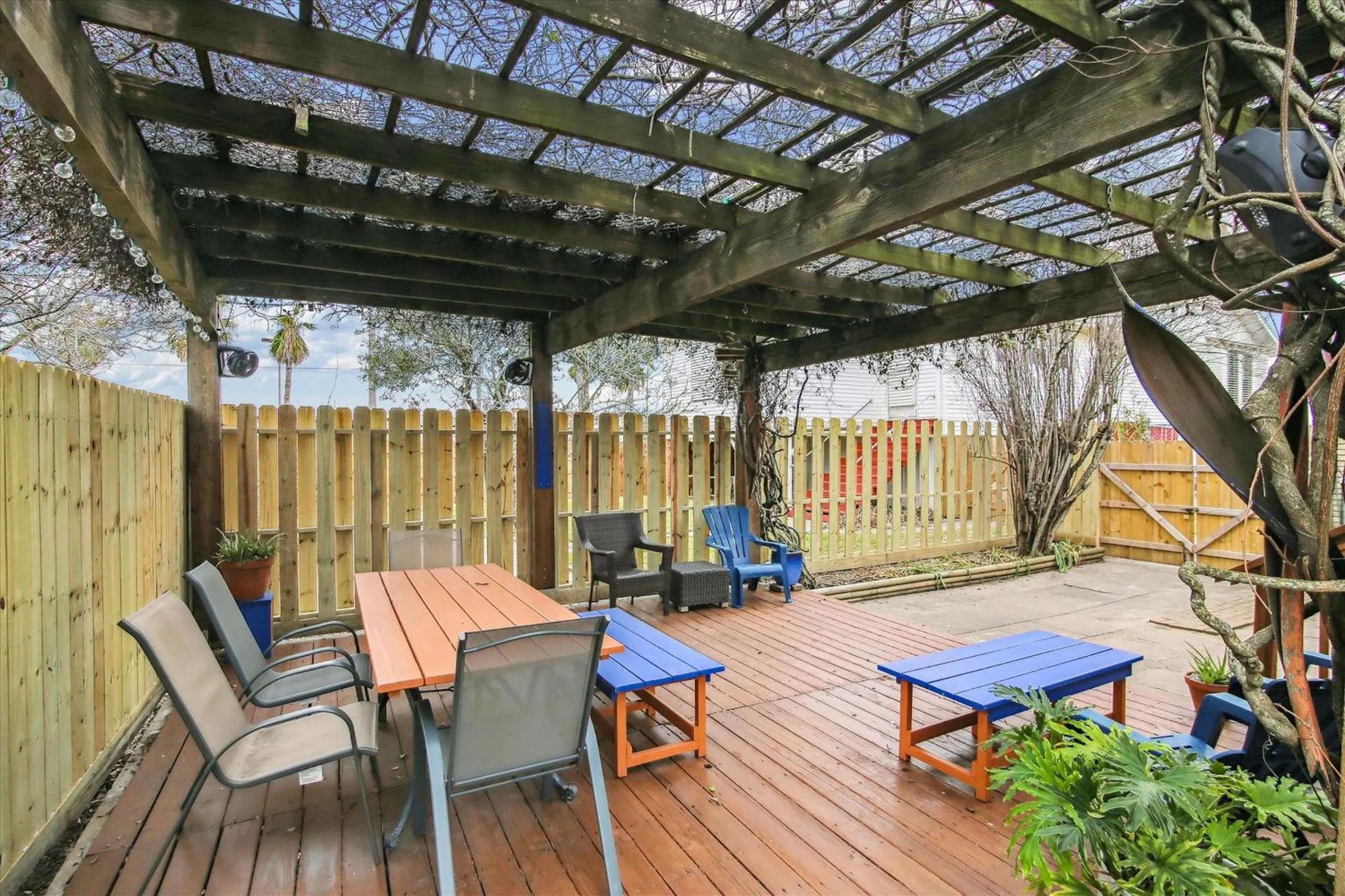 Property building in Endless Summer