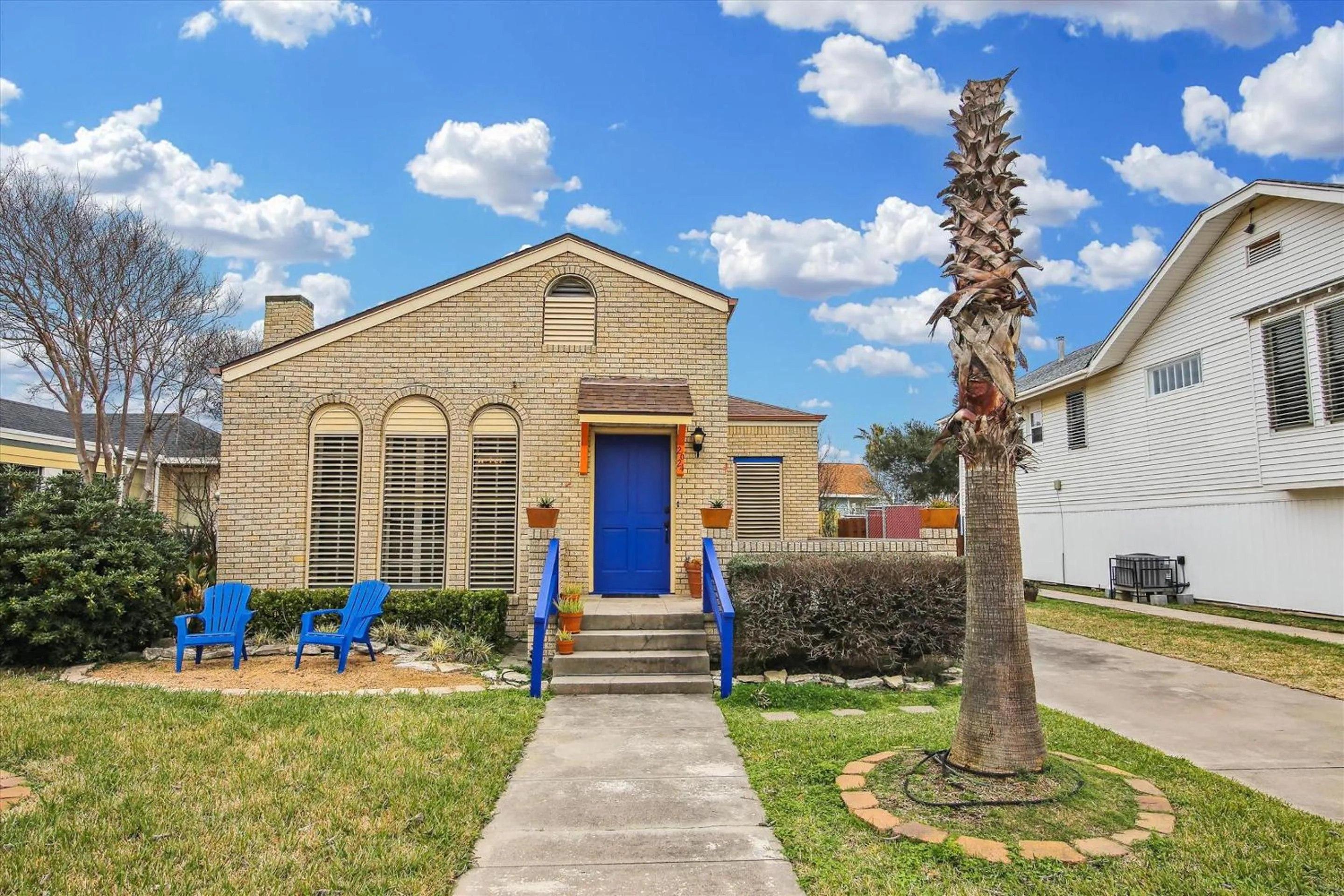 Property building in Endless Summer