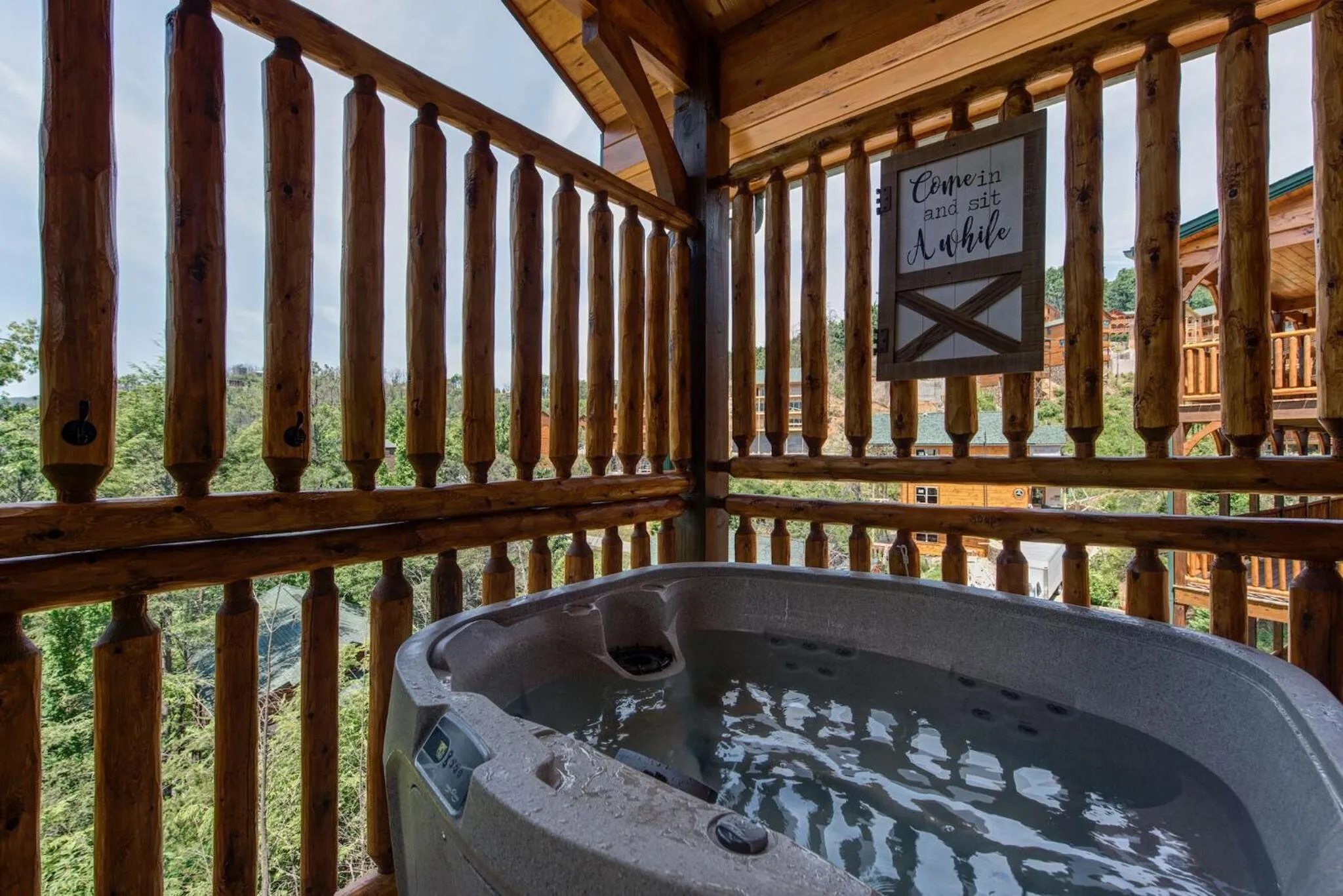 Hot Tub in Smoky Haven