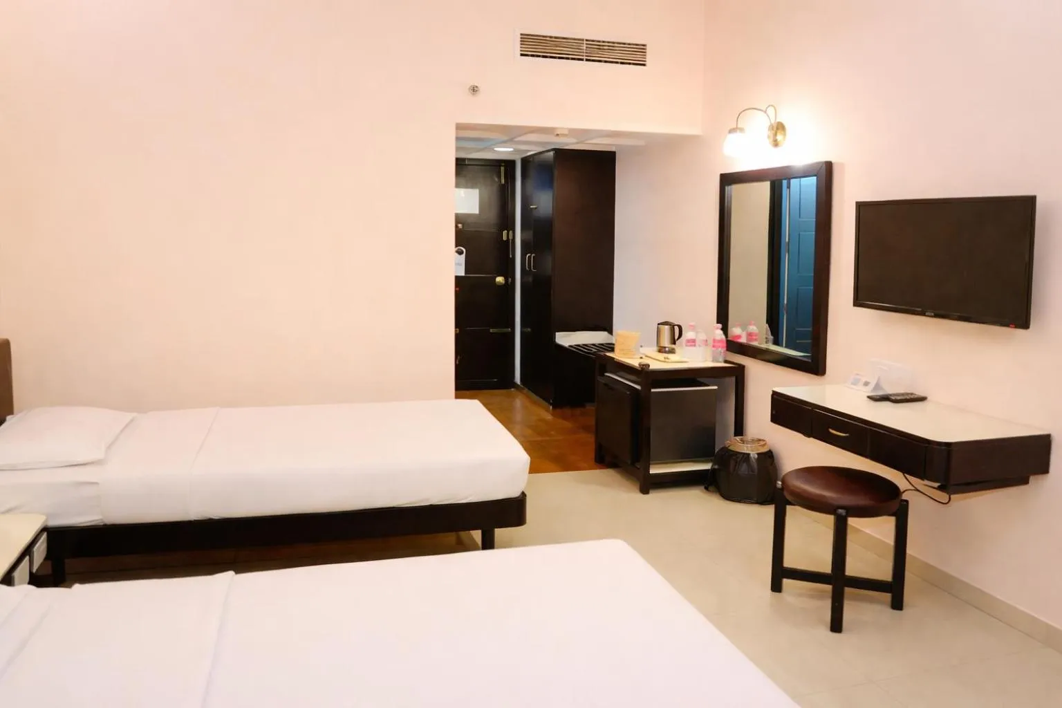 Bed in Hotel Indraprastha