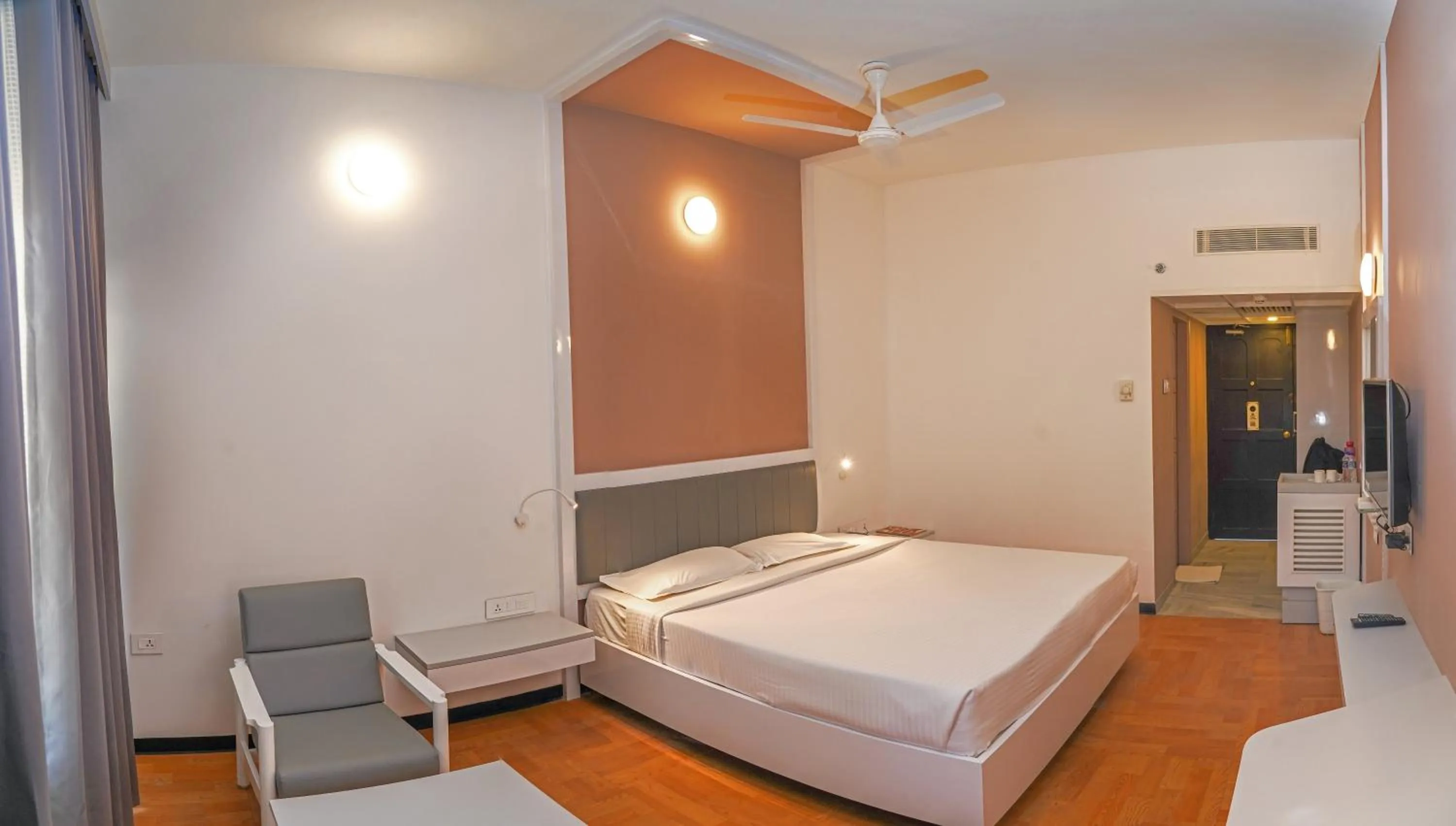 Bed in Hotel Indraprastha