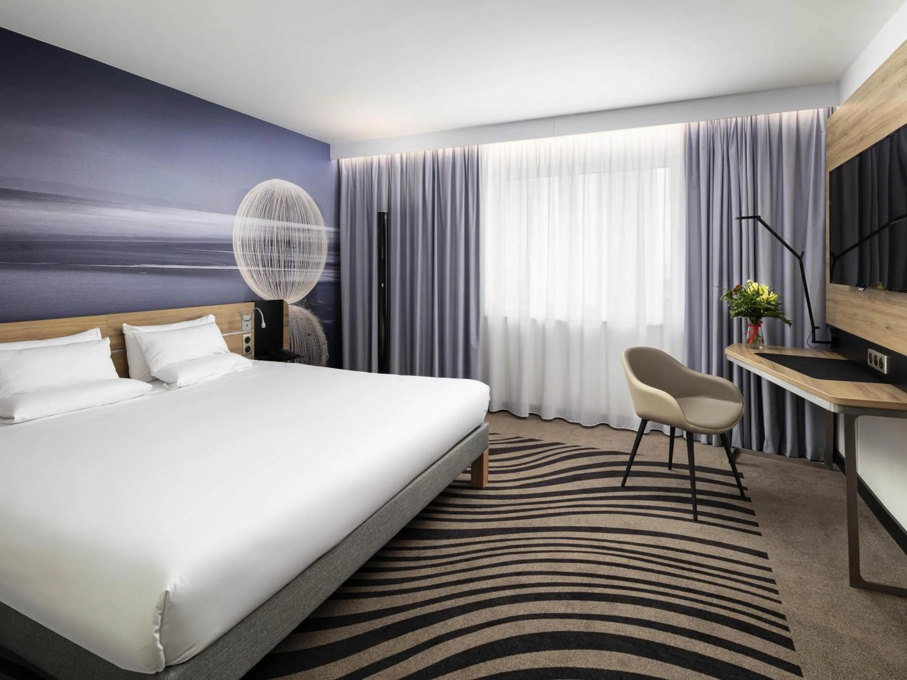 Bedroom, Bed in Novotel Poznan Centrum