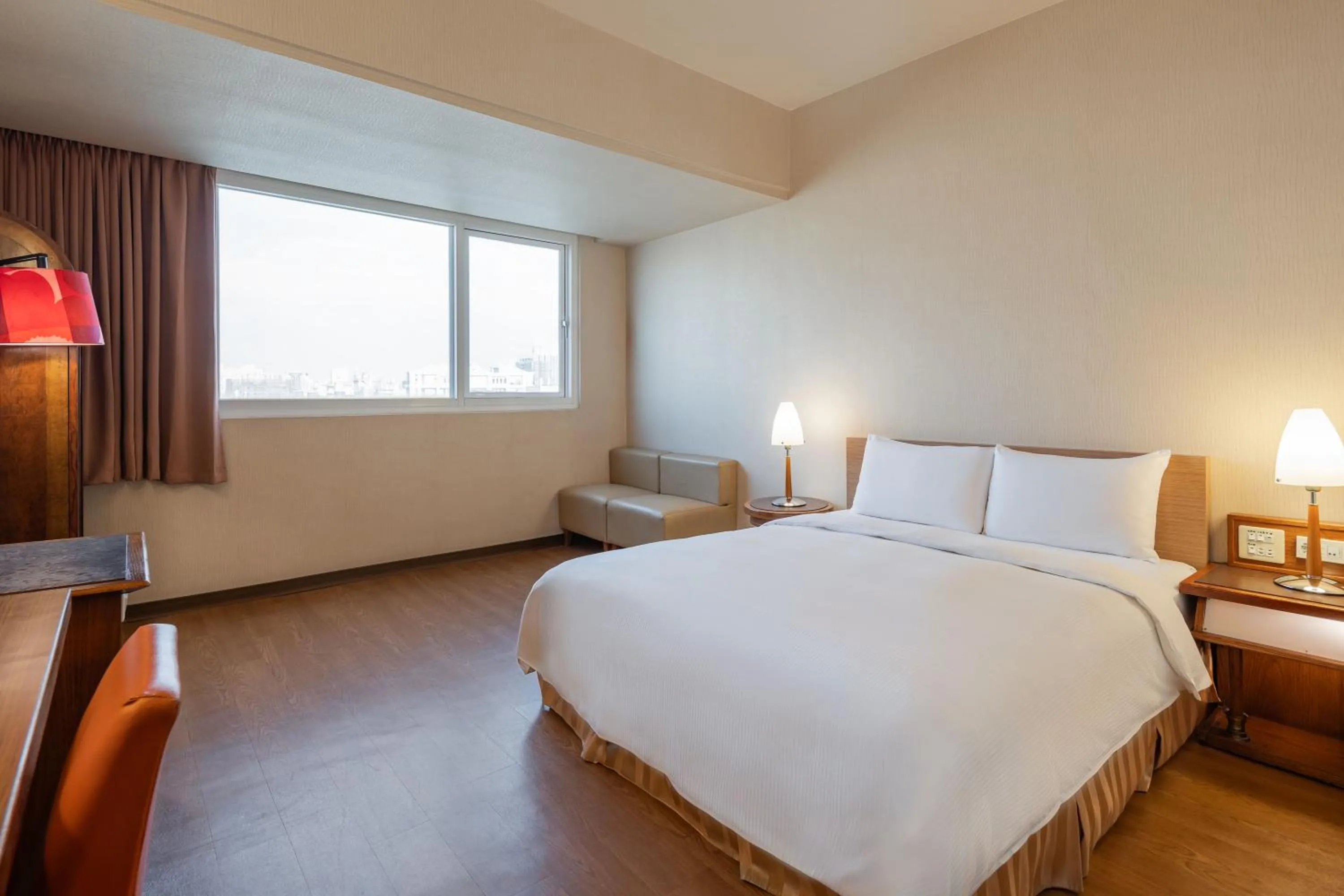 Seating area, Bed in Kindness Hotel - Wu Jia