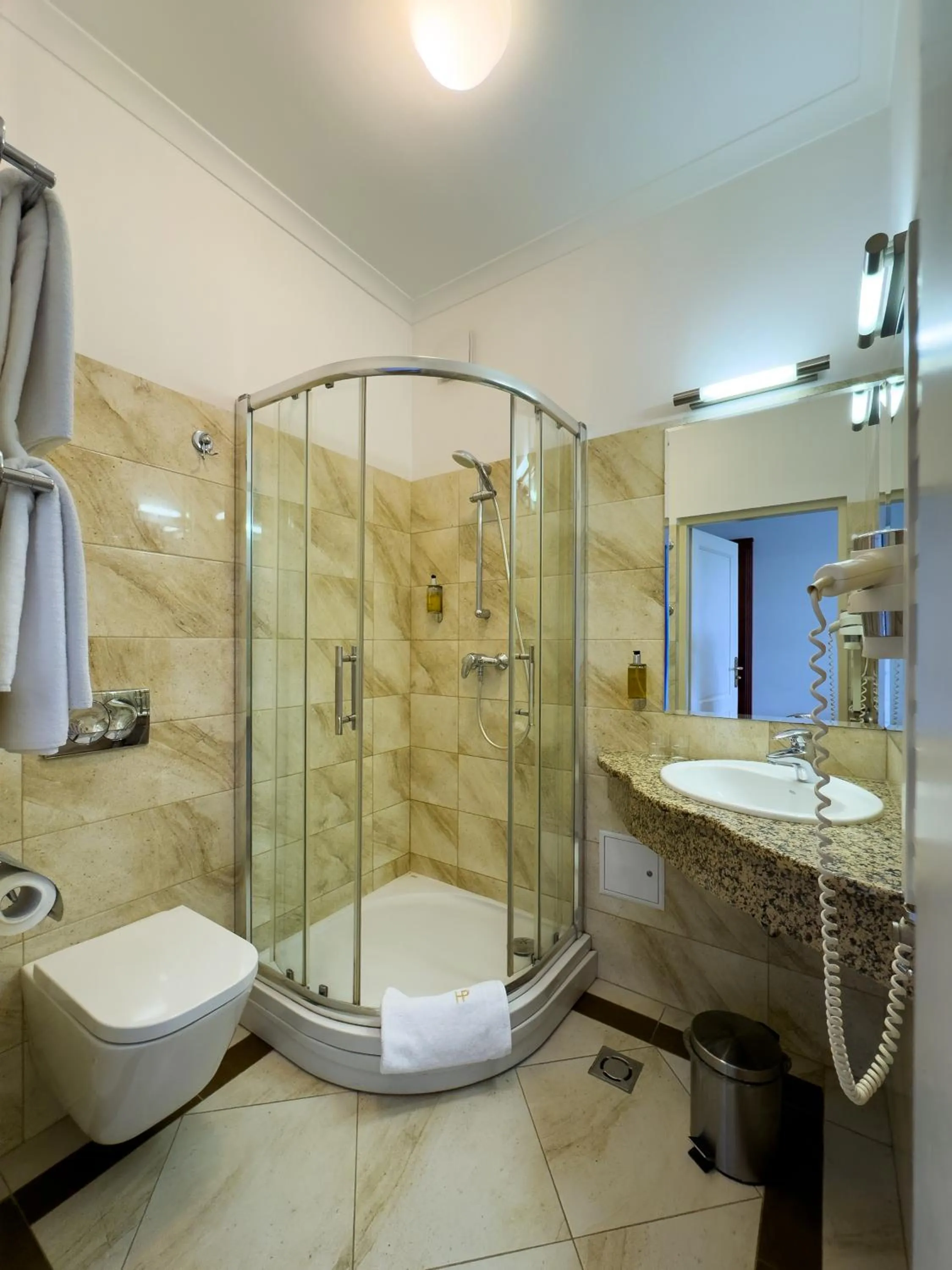 Bathroom in Hotel Polonia