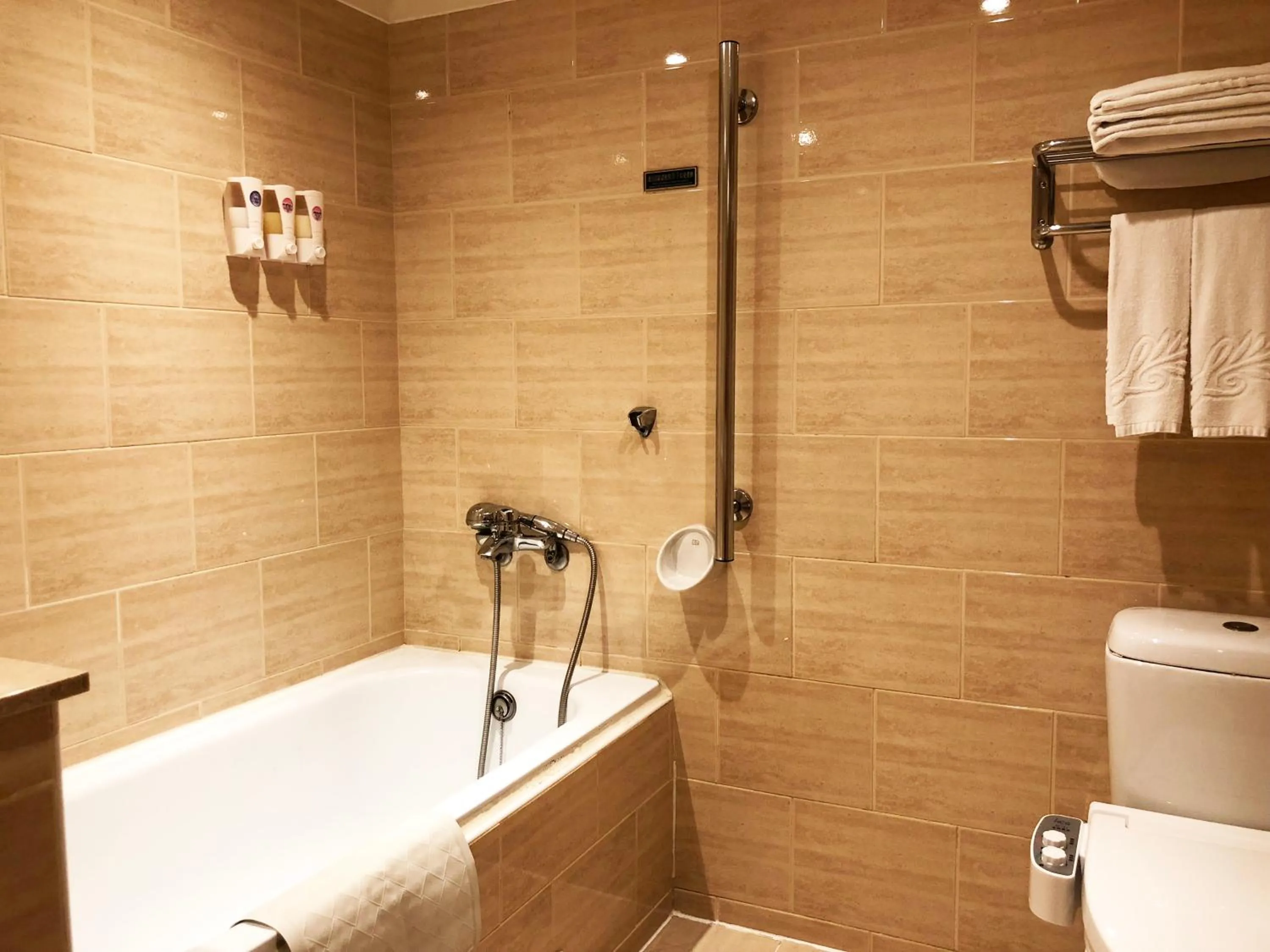 Bathroom in La Hotel-Baseball Theme Hall