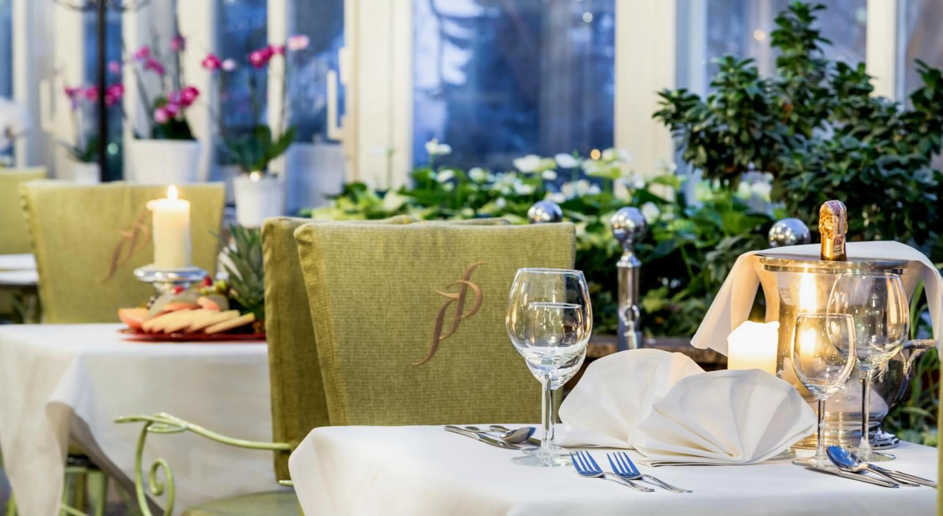 Restaurant/places to eat in Hotel im. Jana Pawła II