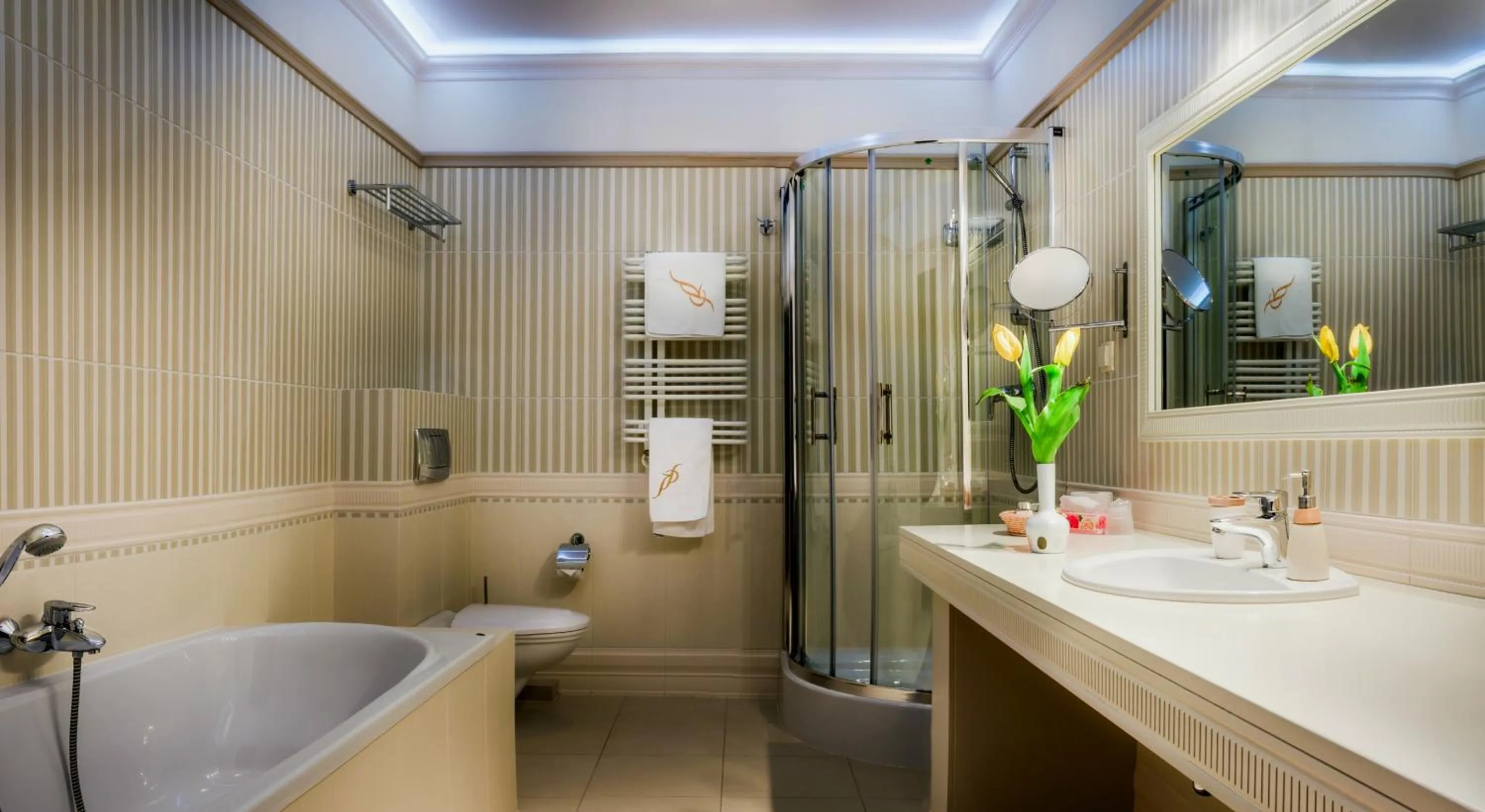 Bathroom in Hotel im. Jana Pawła II