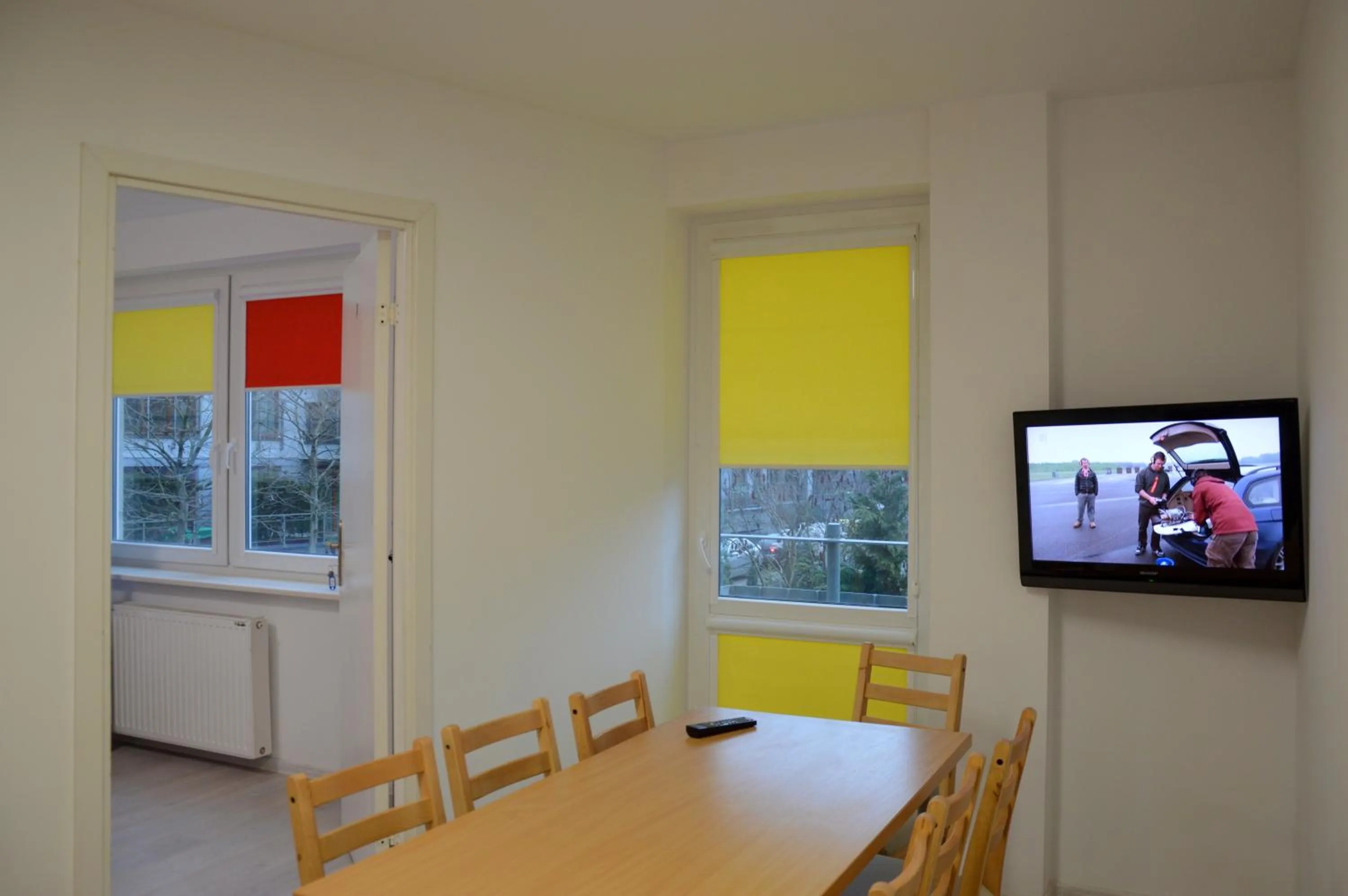 Communal lounge/ TV room in Warsaw Apartments Magnolie