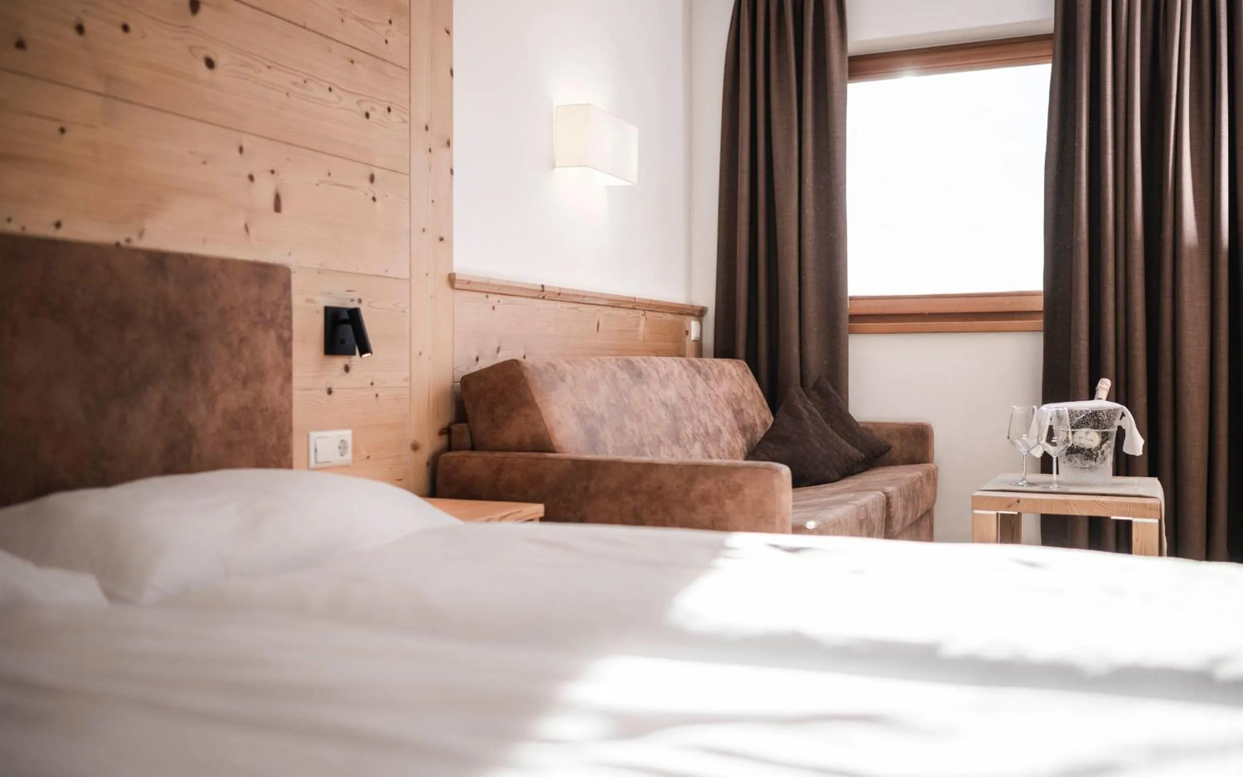 Seating area, Bed in Hotel Fernblick