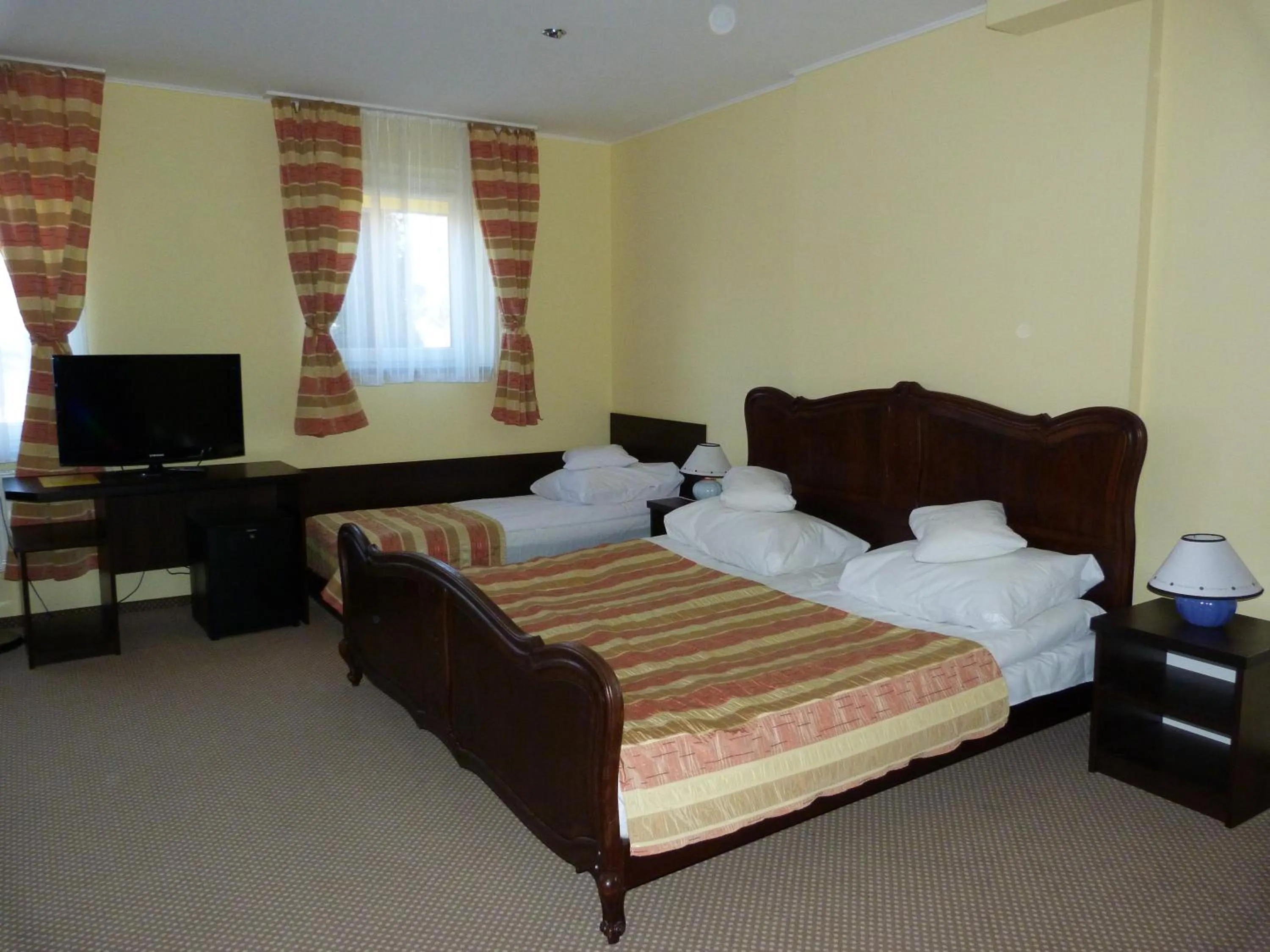 Photo of the whole room, Bed in Hotel Kopernik