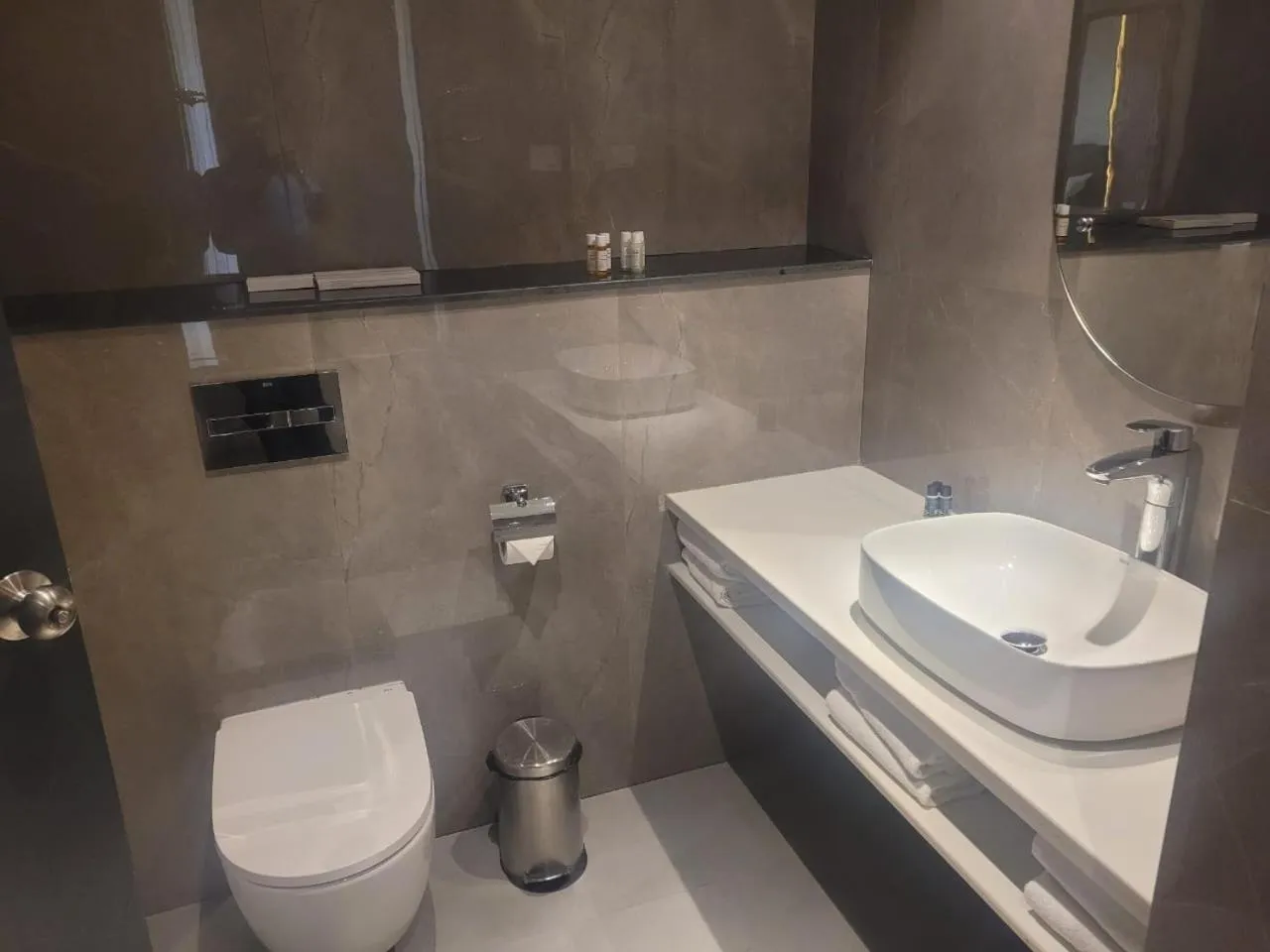 Toilet in Lumbini Green Resort