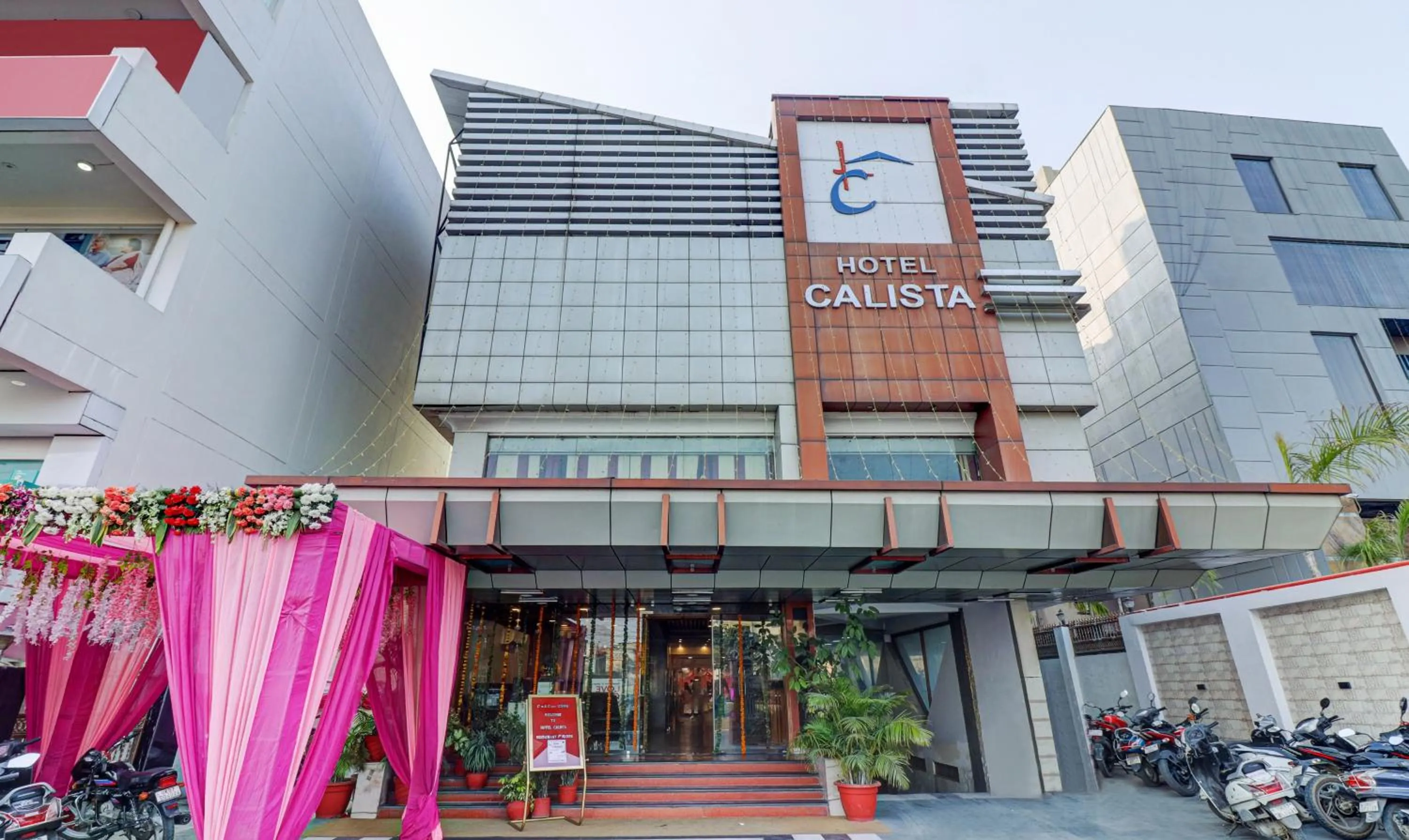 Property building in Treebo Calista, Patel Nagar