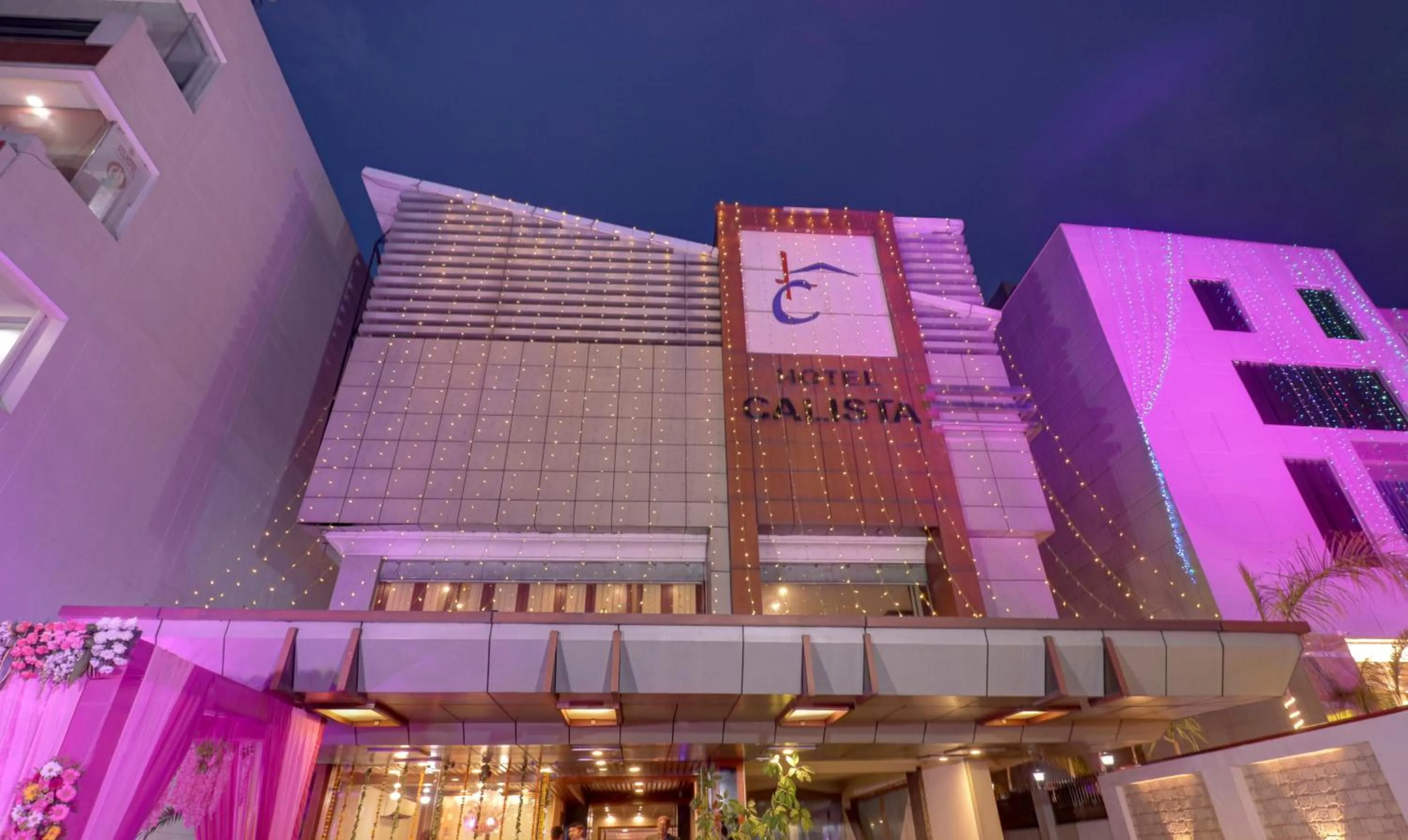 Property building in Treebo Calista, Patel Nagar