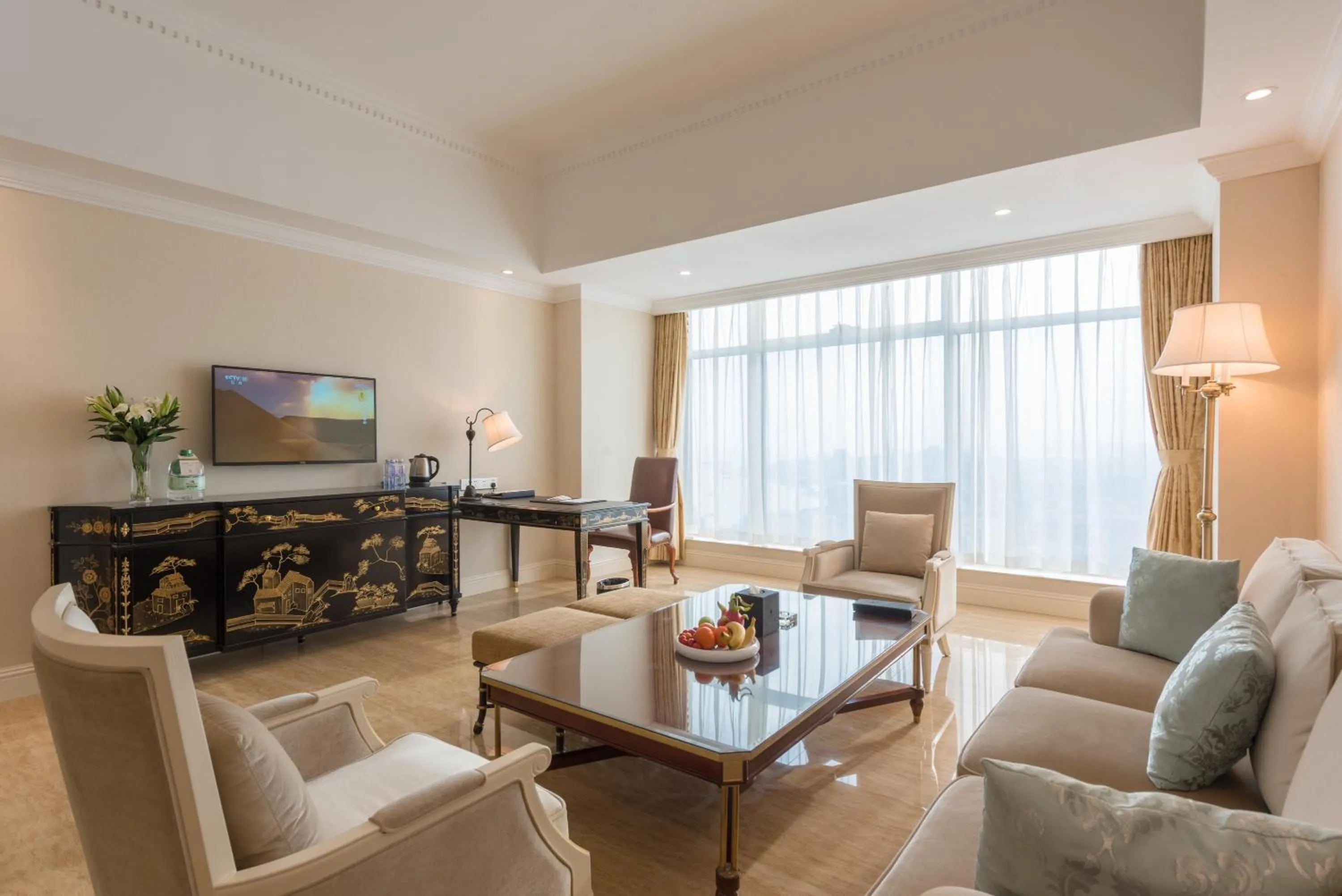 Living room in Qingdao Jinshi International Hotel