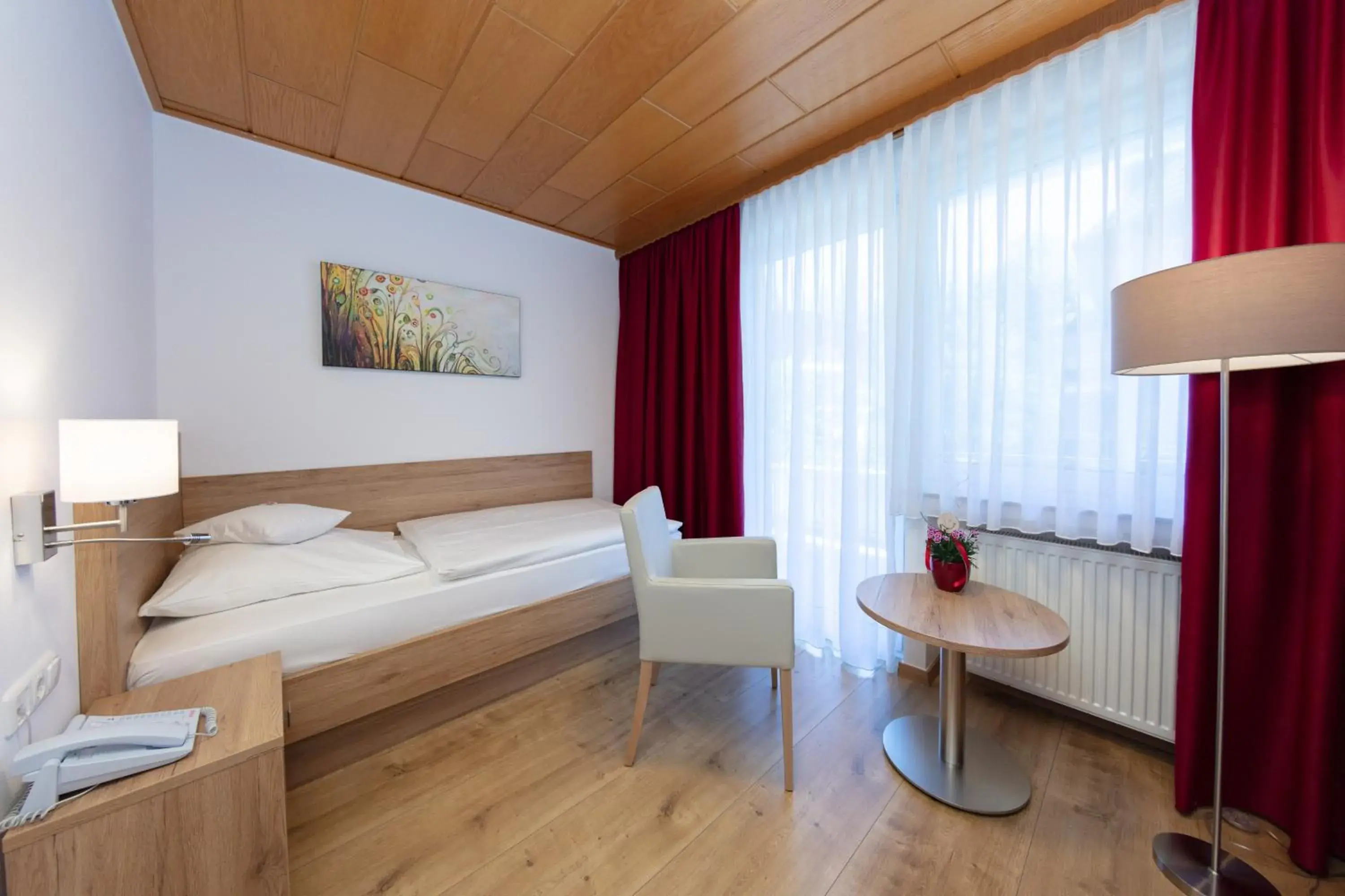 Comfort Single Room in Parkhotel Pyrmont Comfort Single Room in Parkhotel Pyrmont