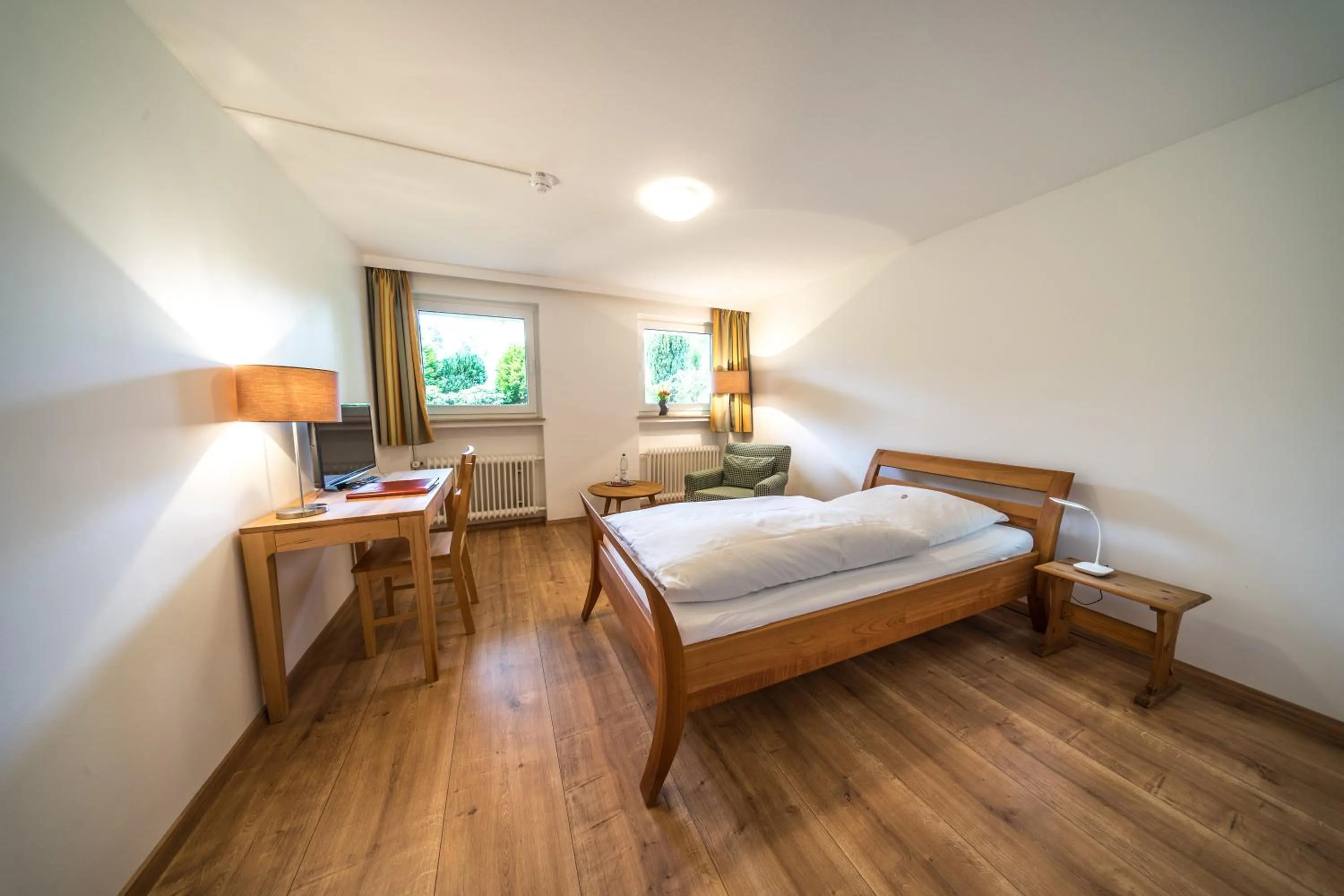 Photo of the whole room, Bed in Parkhotel Pyrmont