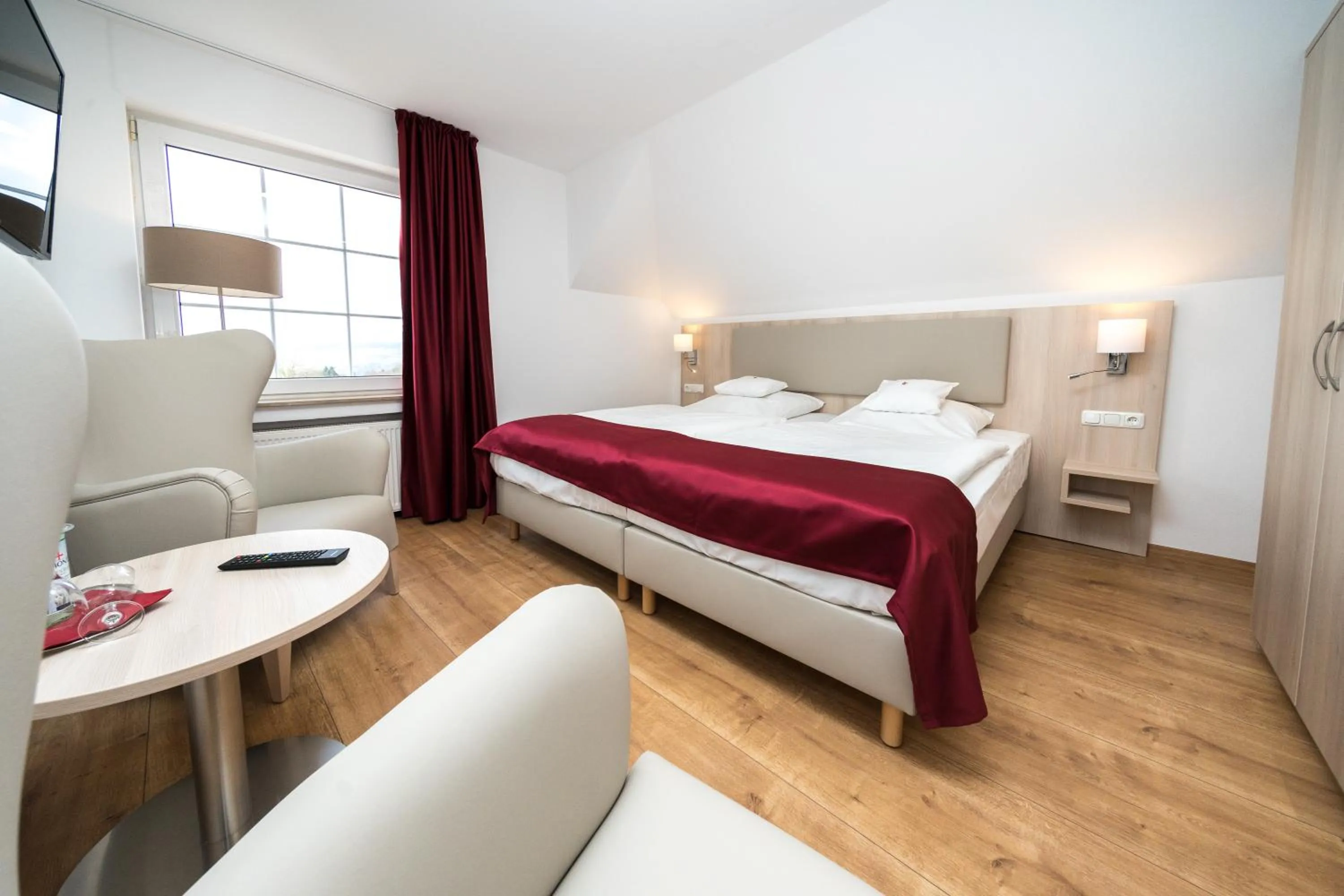 Photo of the whole room, Bed in Parkhotel Pyrmont