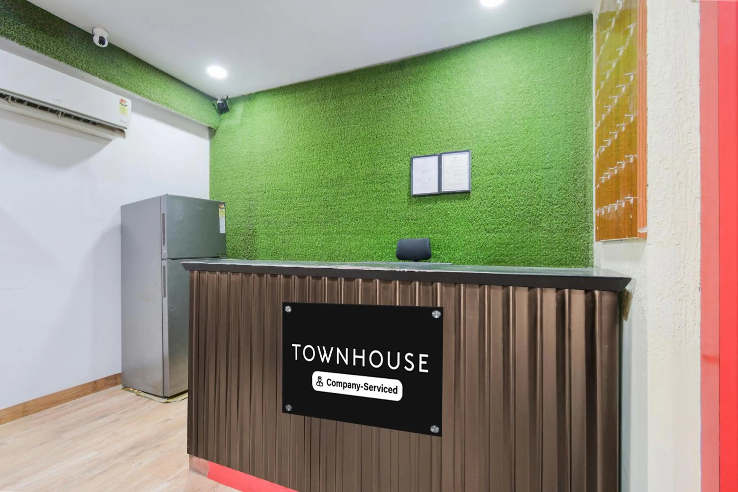 Lobby or reception in Super Townhouse Hitech City Madhapur
