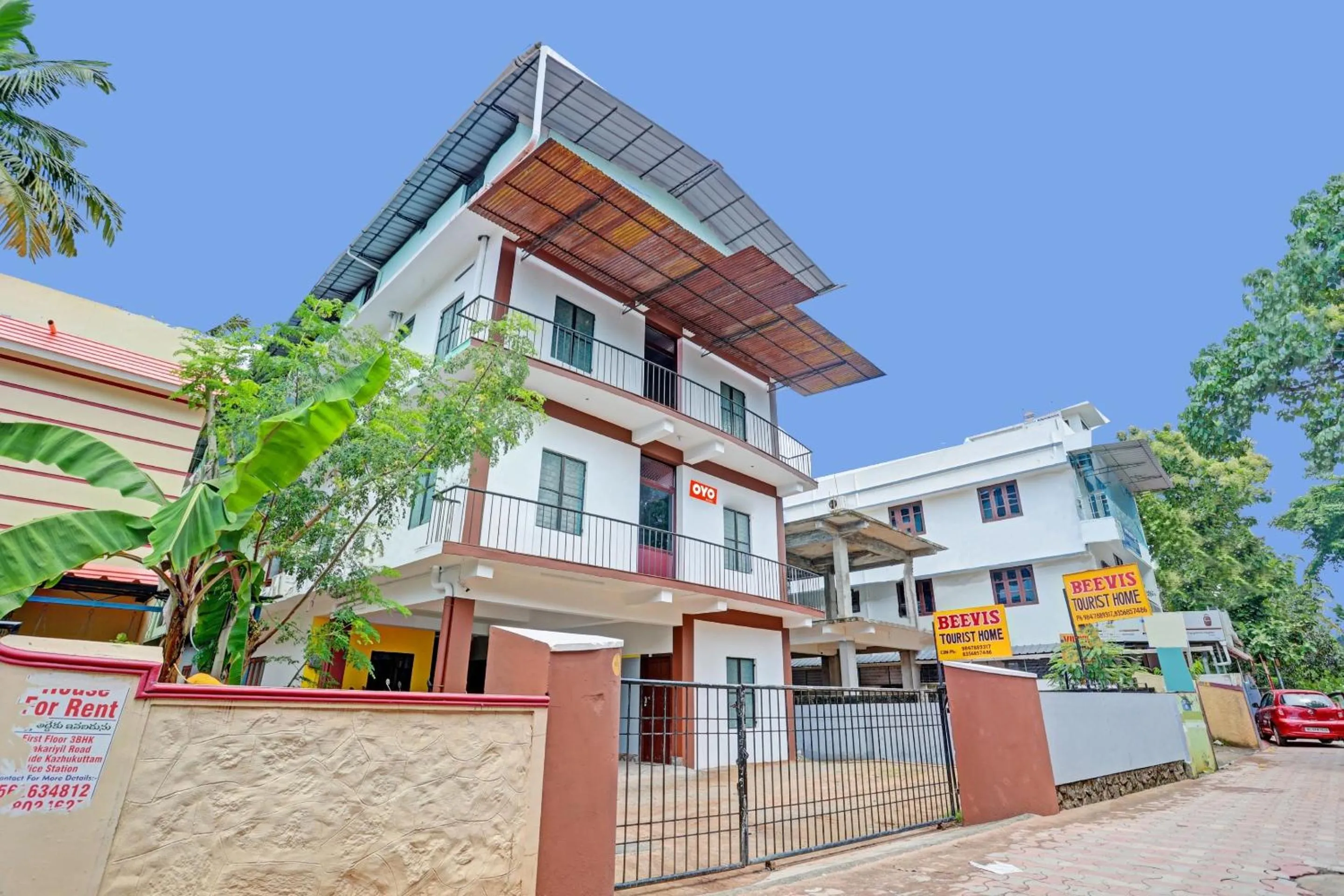 Facade/entrance in Hotel O Bevis