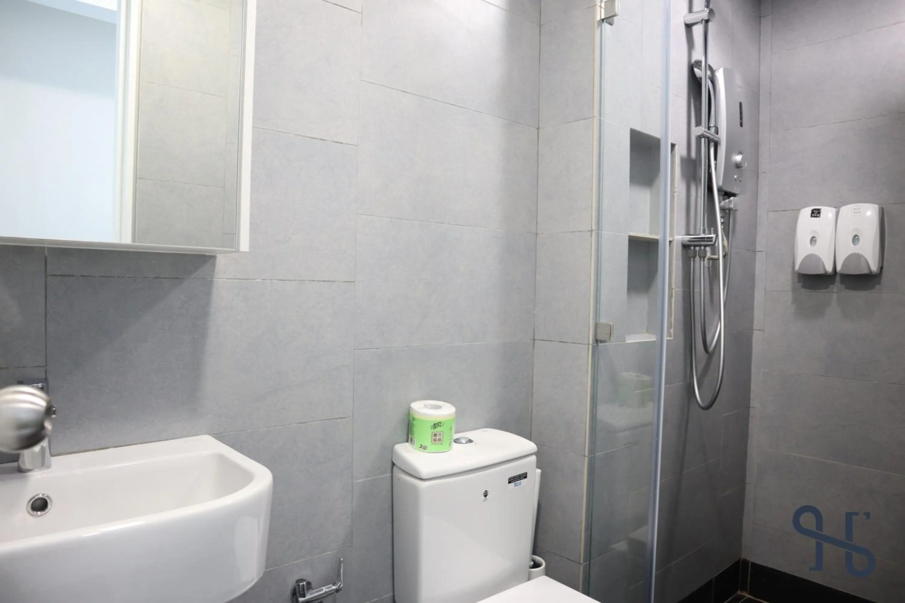 Toilet in Homesuite' Home at Jesselton Quay