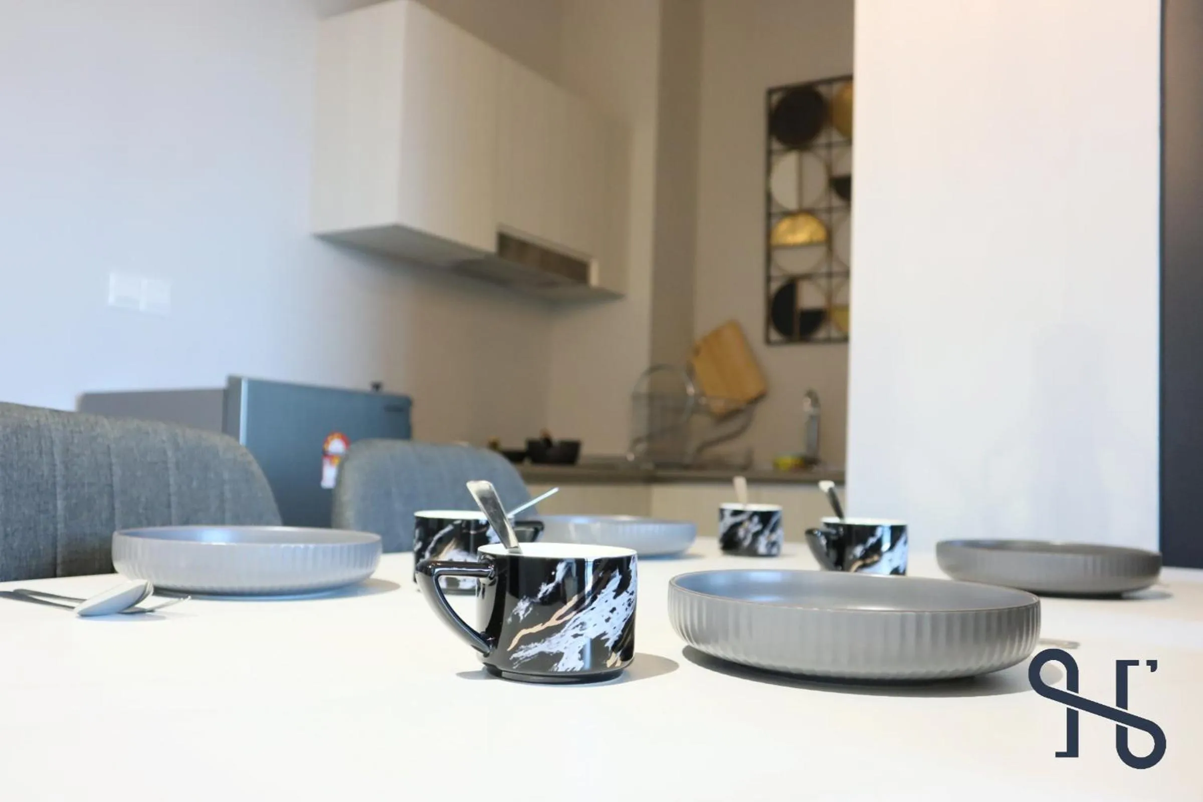 Kitchen or kitchenette in Homesuite' Home at Jesselton Quay