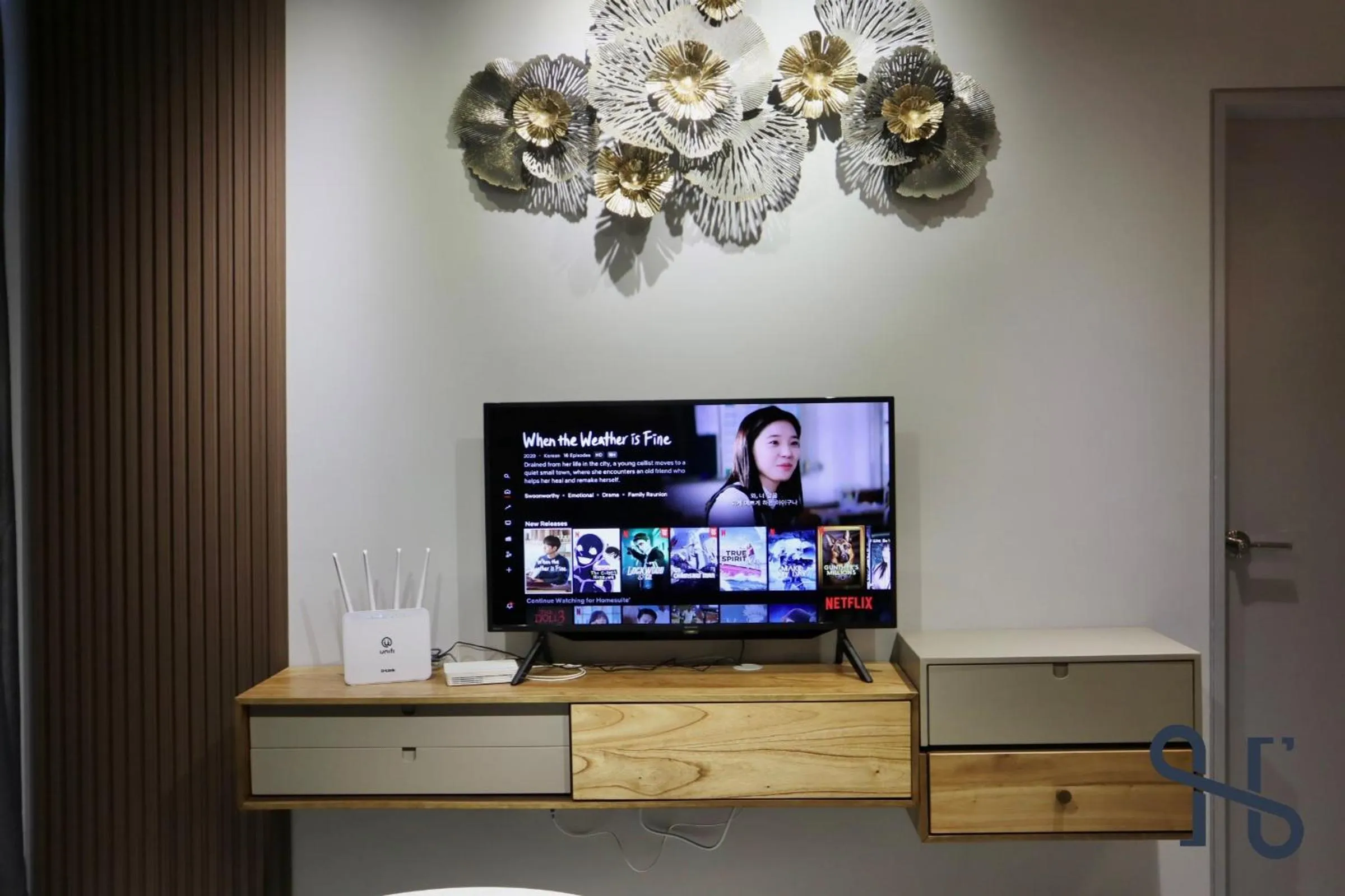TV and multimedia in Homesuite' Home at Jesselton Quay
