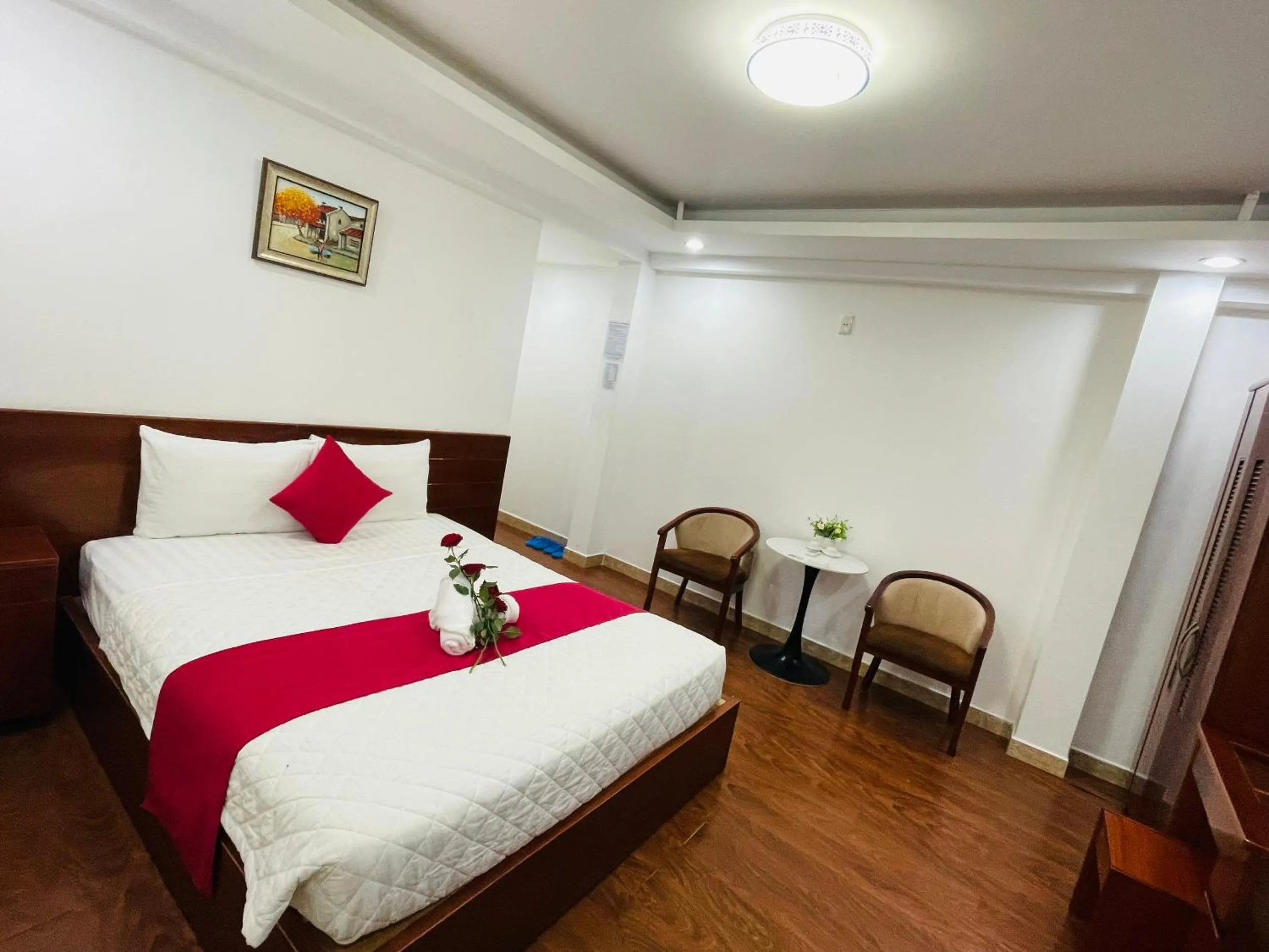 Bed in PHÚ GIA BÙI VIỆN HOTEl