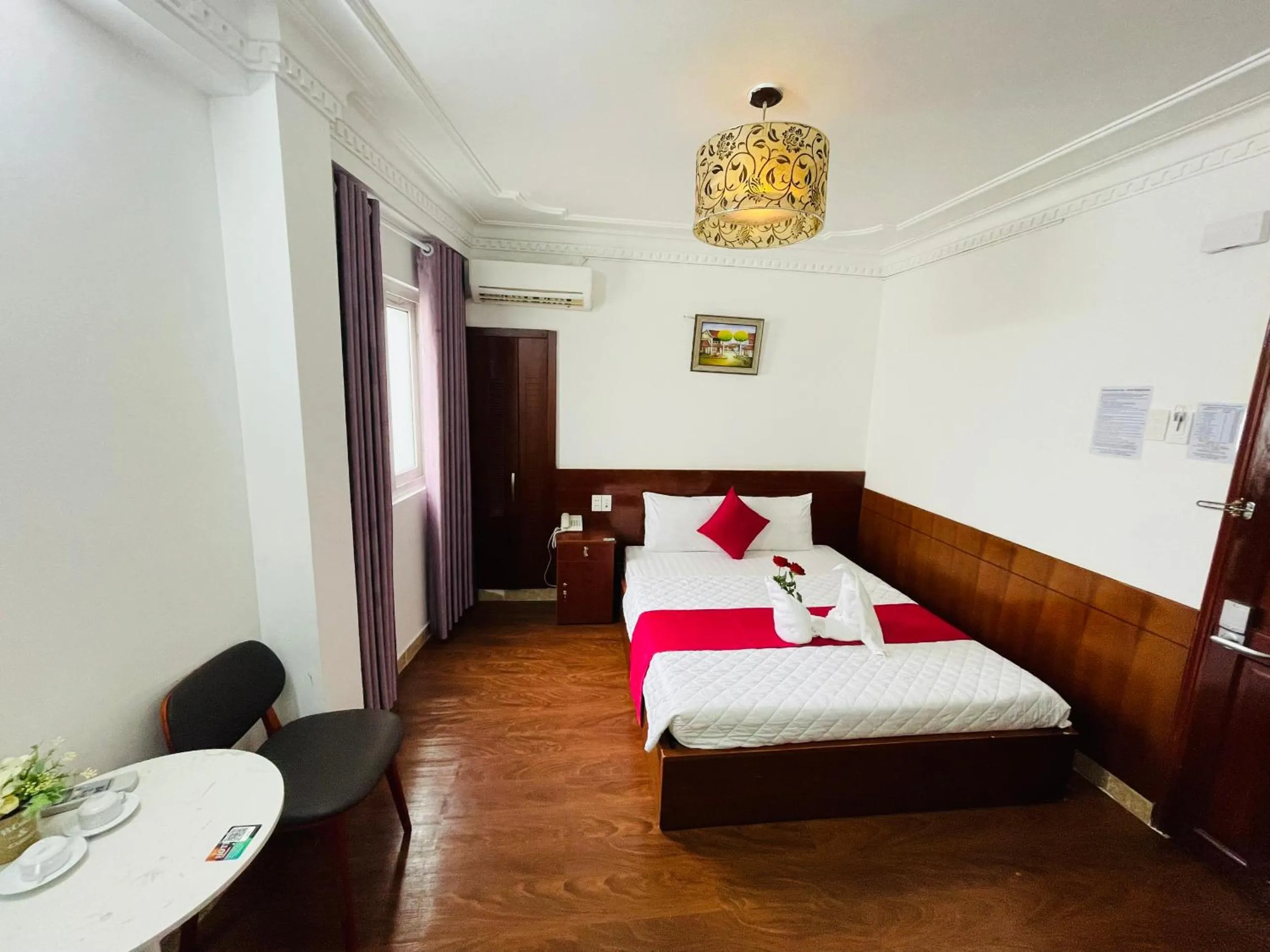 Bed in PHÚ GIA BÙI VIỆN HOTEl