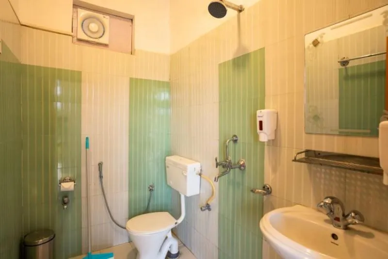 Bathroom in goSTOPS Bir, Landing Site