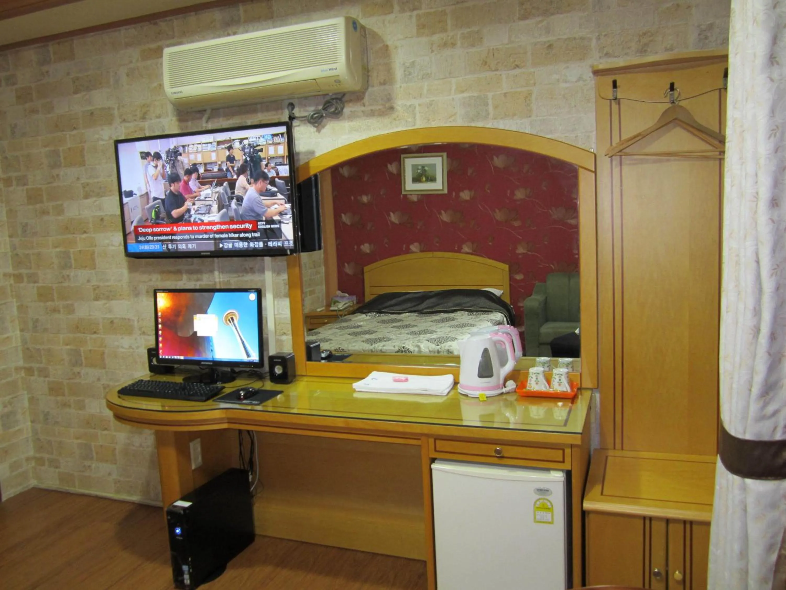 TV and multimedia in Jeju Olleh Hotel