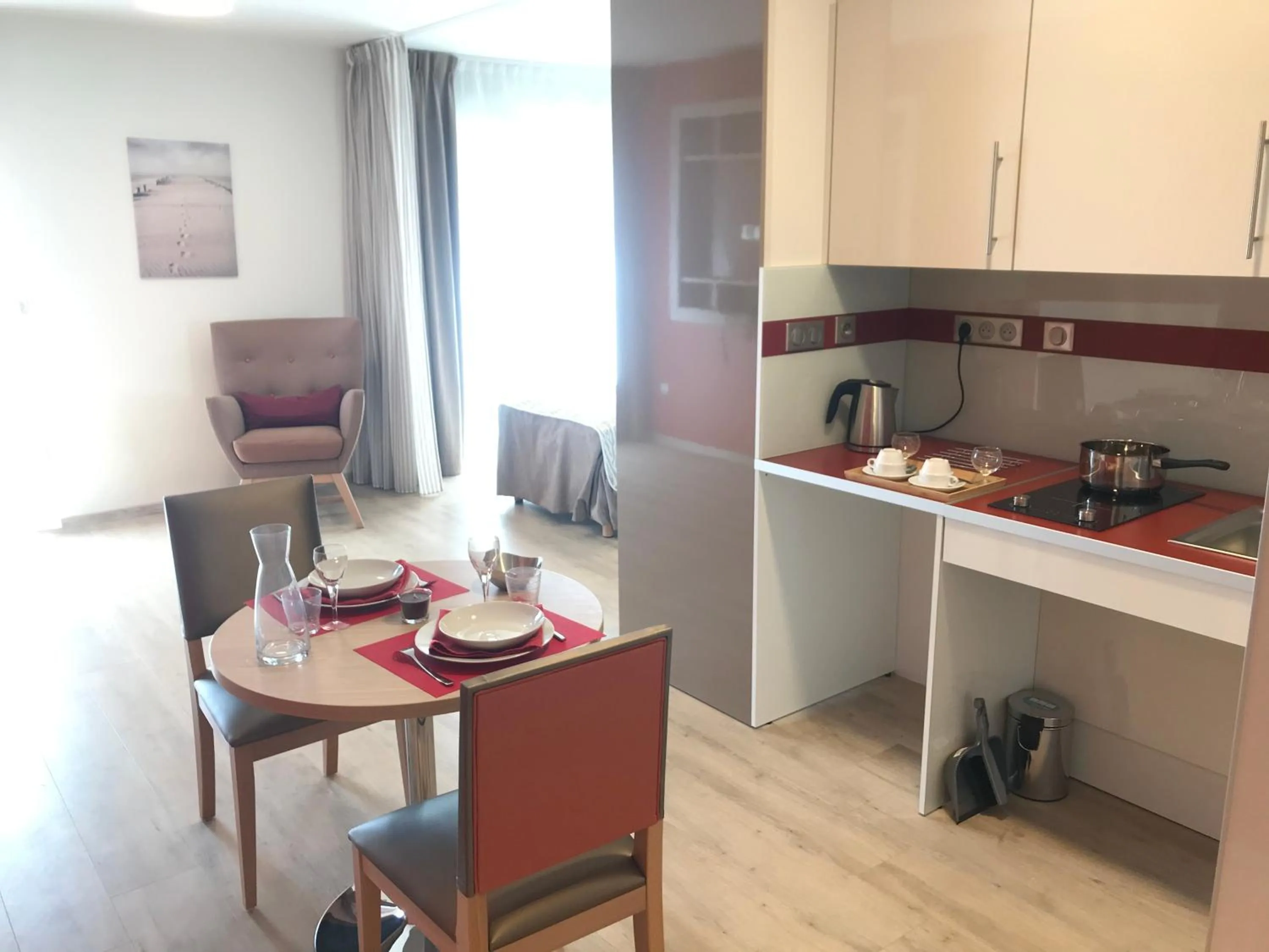 ZENAO MONTREUIL- Croix de Chavaux