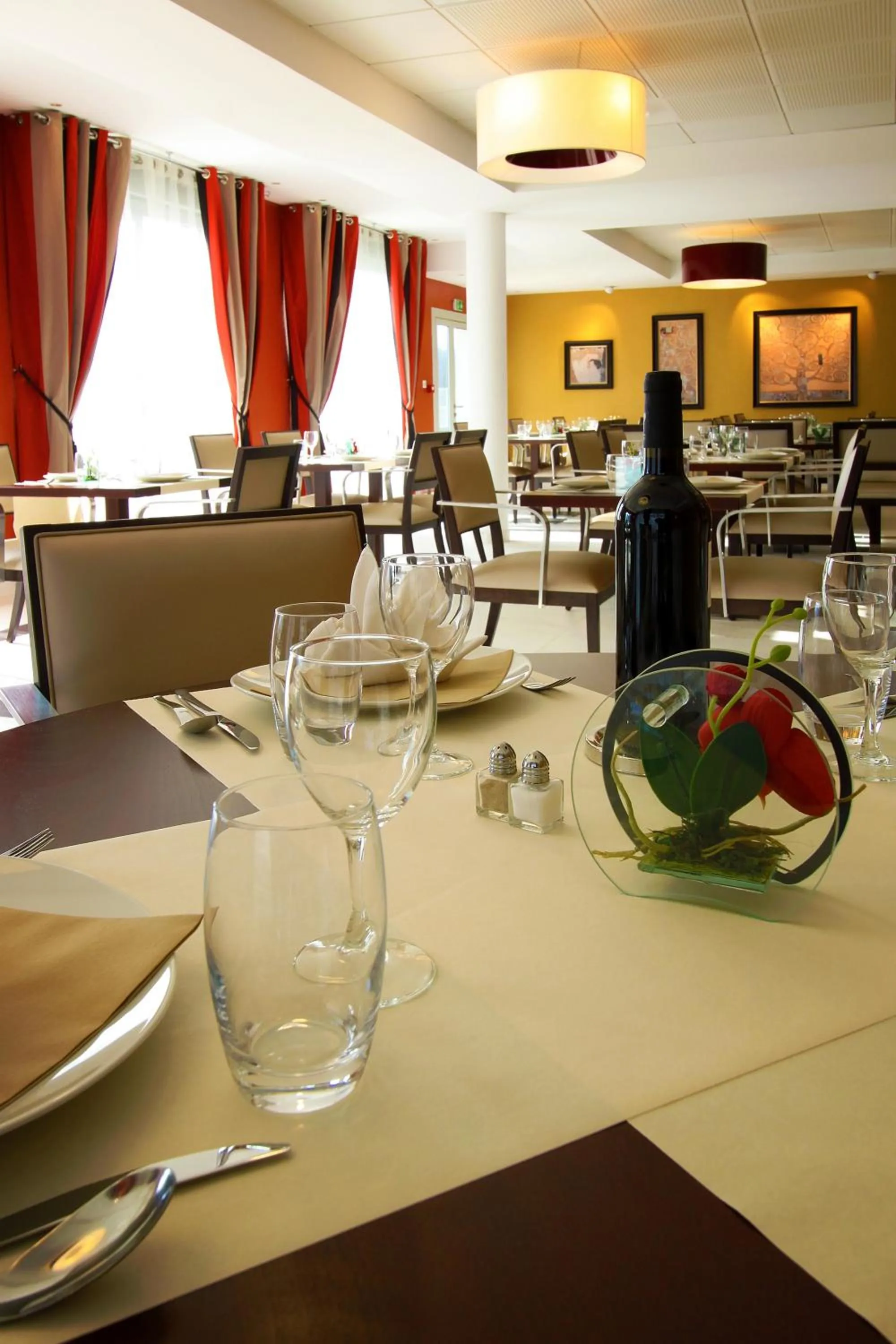 ZENAO MONTREUIL- Croix de Chavaux