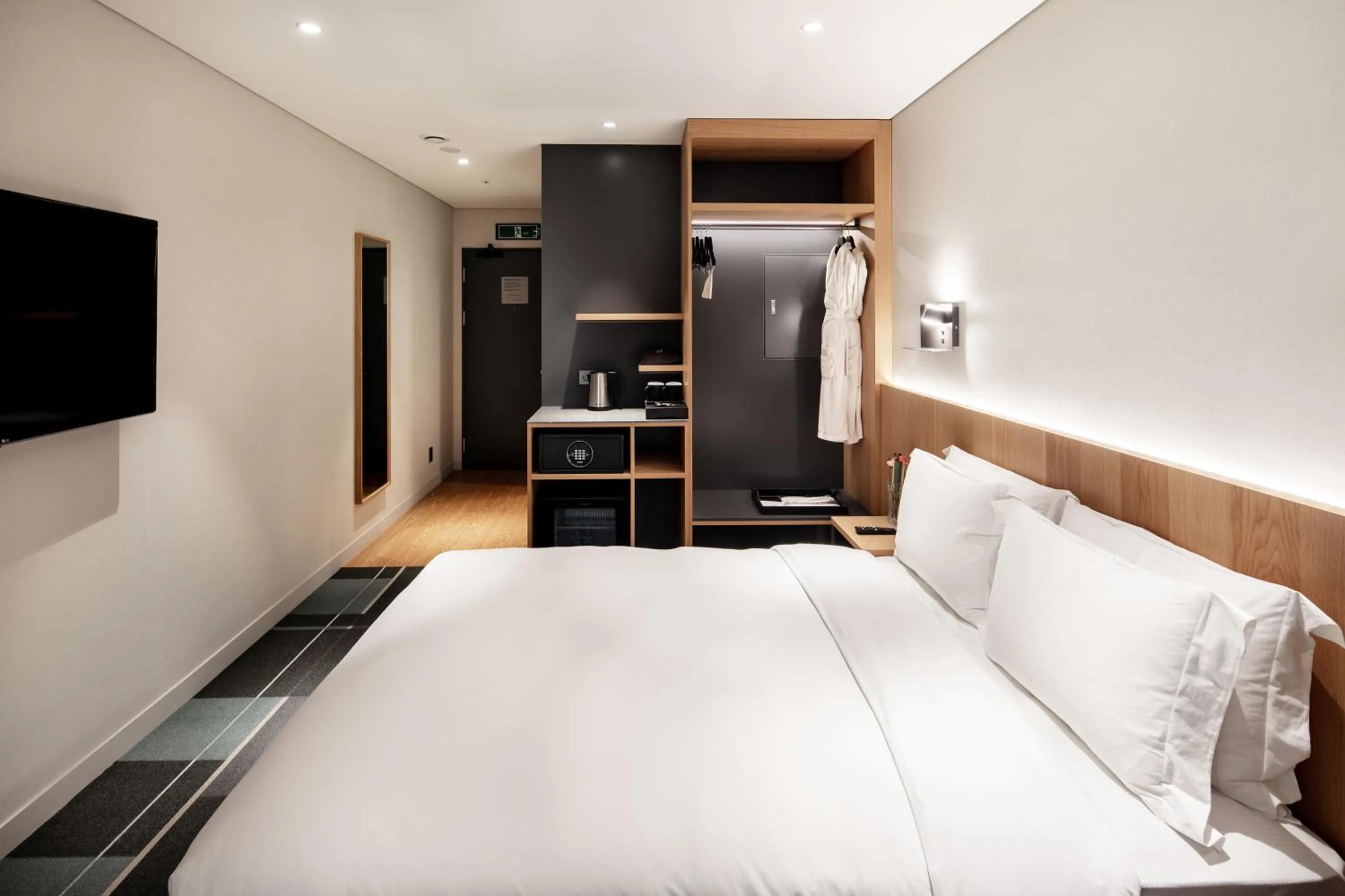 Photo of the whole room, Bed in G3 Hotel Chungmuro