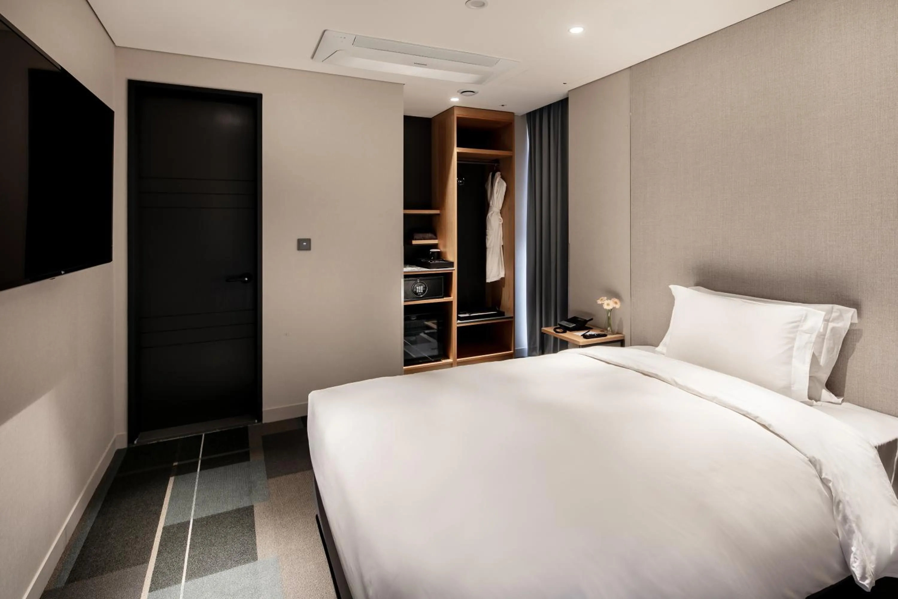 Bedroom, Bed in G3 Hotel Chungmuro