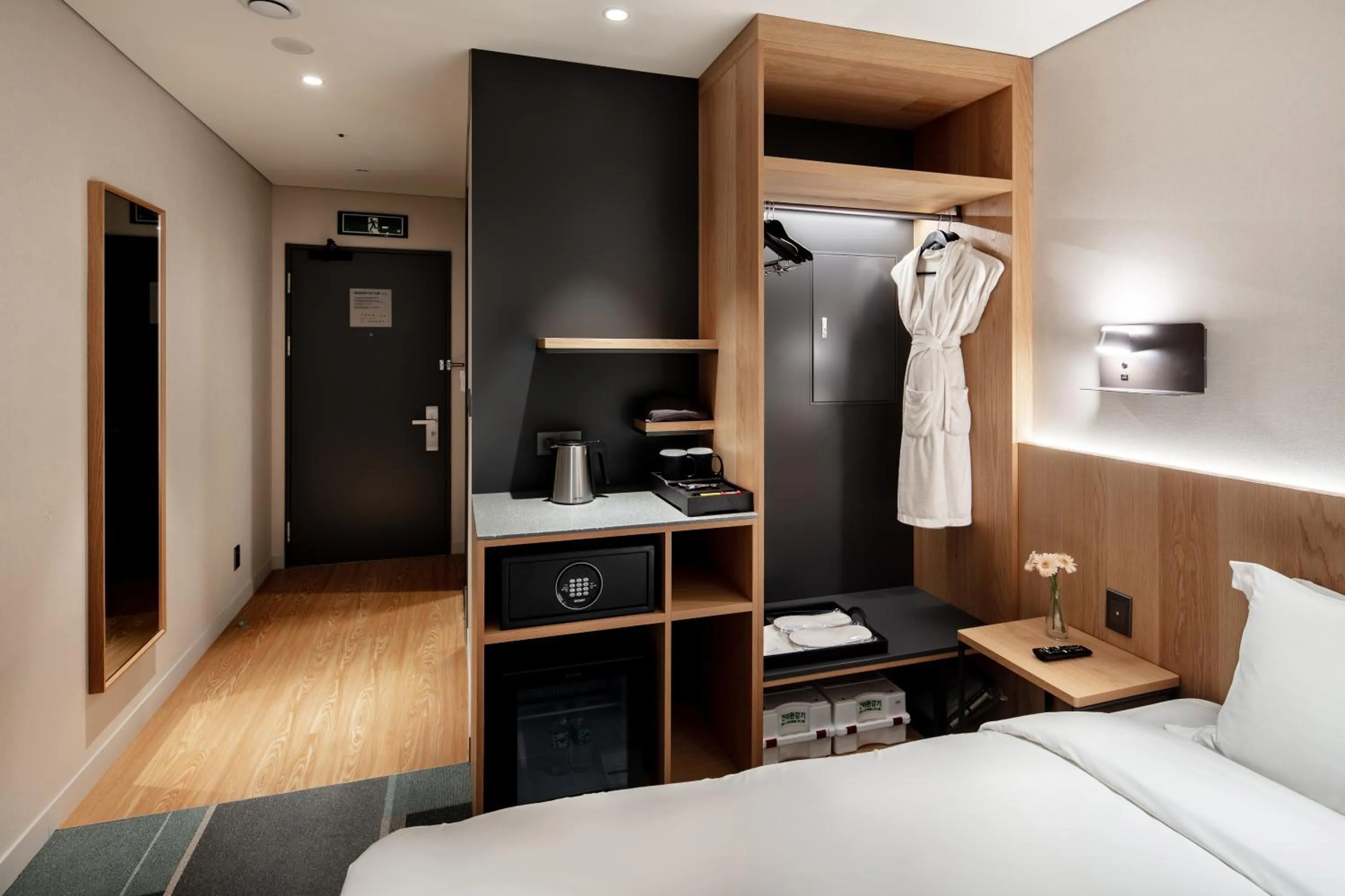 Photo of the whole room, Bed in G3 Hotel Chungmuro