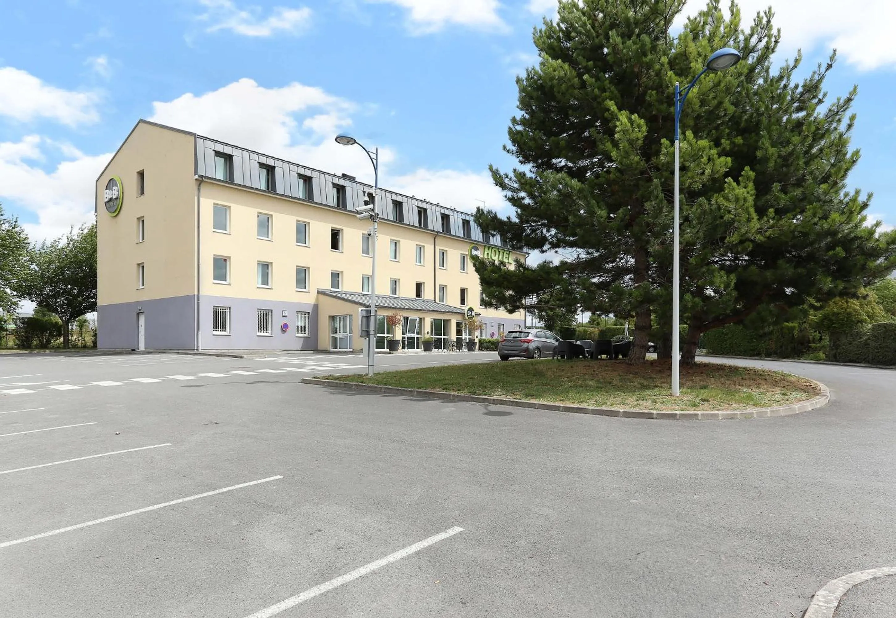 Property building in B&B HOTEL Châlons-en-Champagne